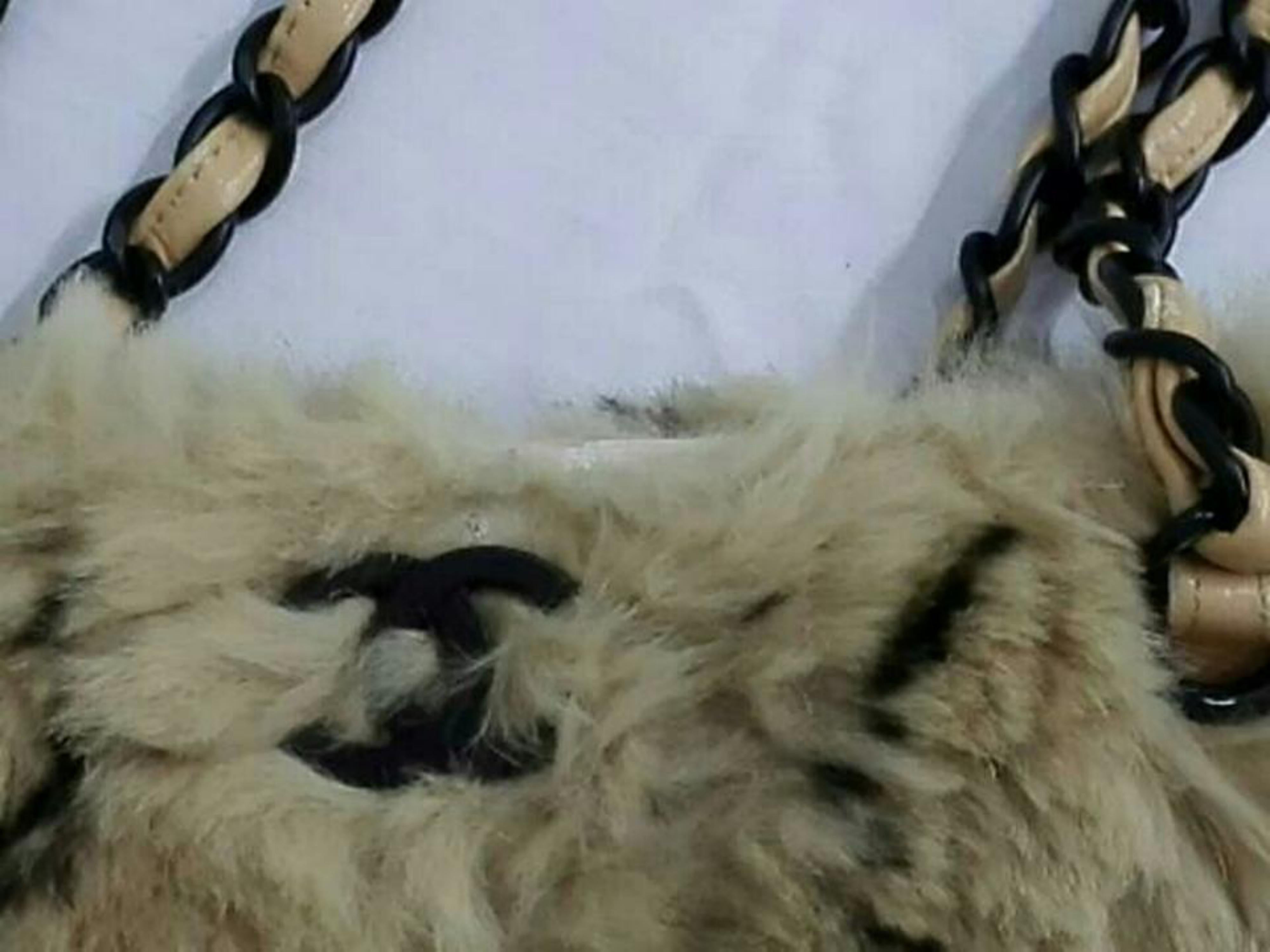 Chanel Chain 211395 Natural X Black Fur Tote For Sale 5