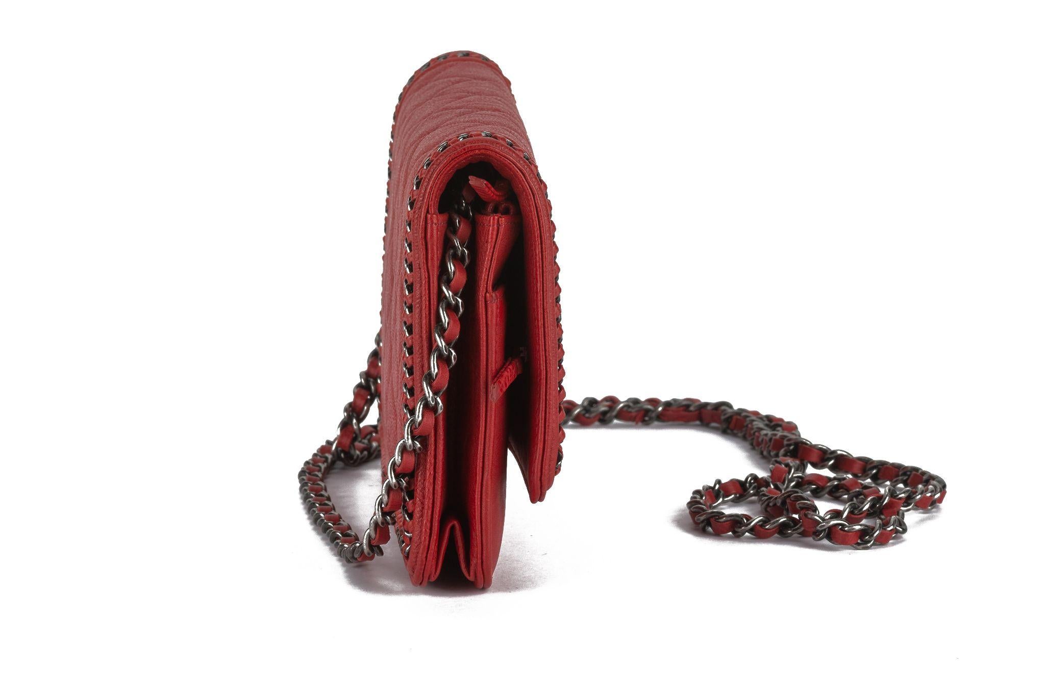 Rosso Chanel Portafoglio a catena per ragazzo su catena in vendita