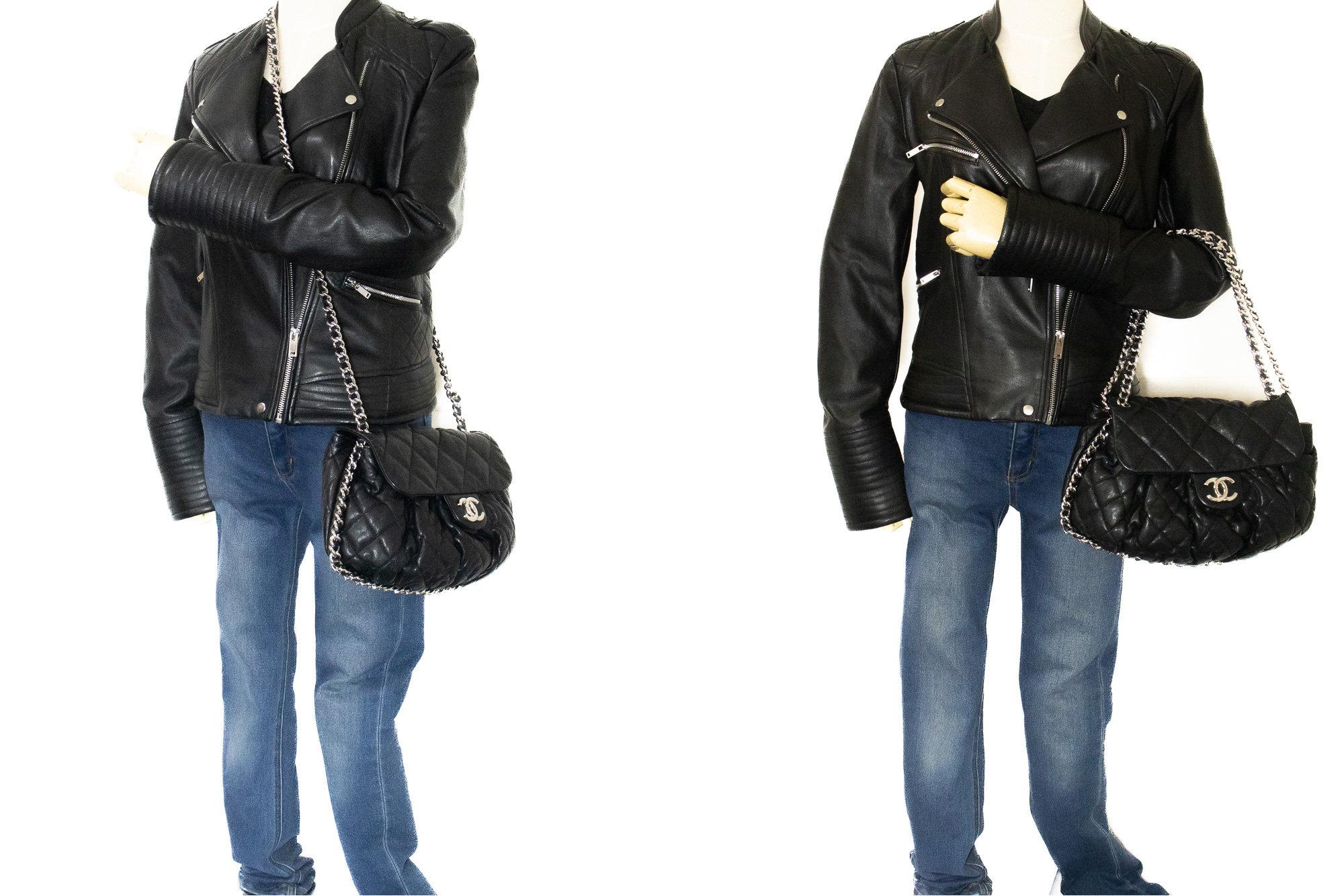 CHANEL Chain Around Shoulder Crossbody Bag Black Calfskin Leather For Sale 7