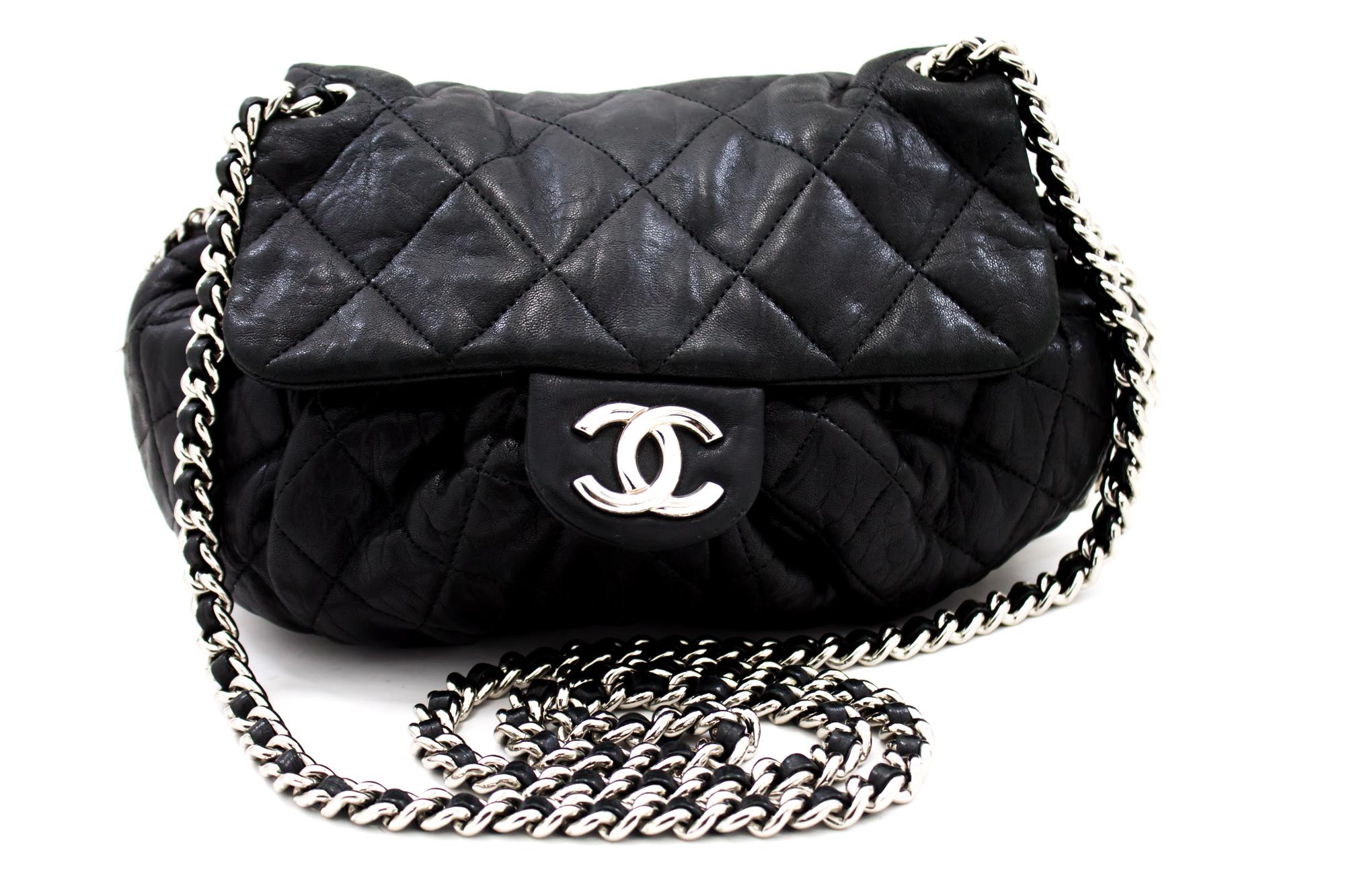 An authentic CHANEL Chain Around Shoulder Bag Crossbody Black Calfskin Leather. The color is Black. The outside material is Leather. The pattern is Solid. This item is Contemporary. The year of manufacture would be 2010.
Conditions & Ratings
Outside