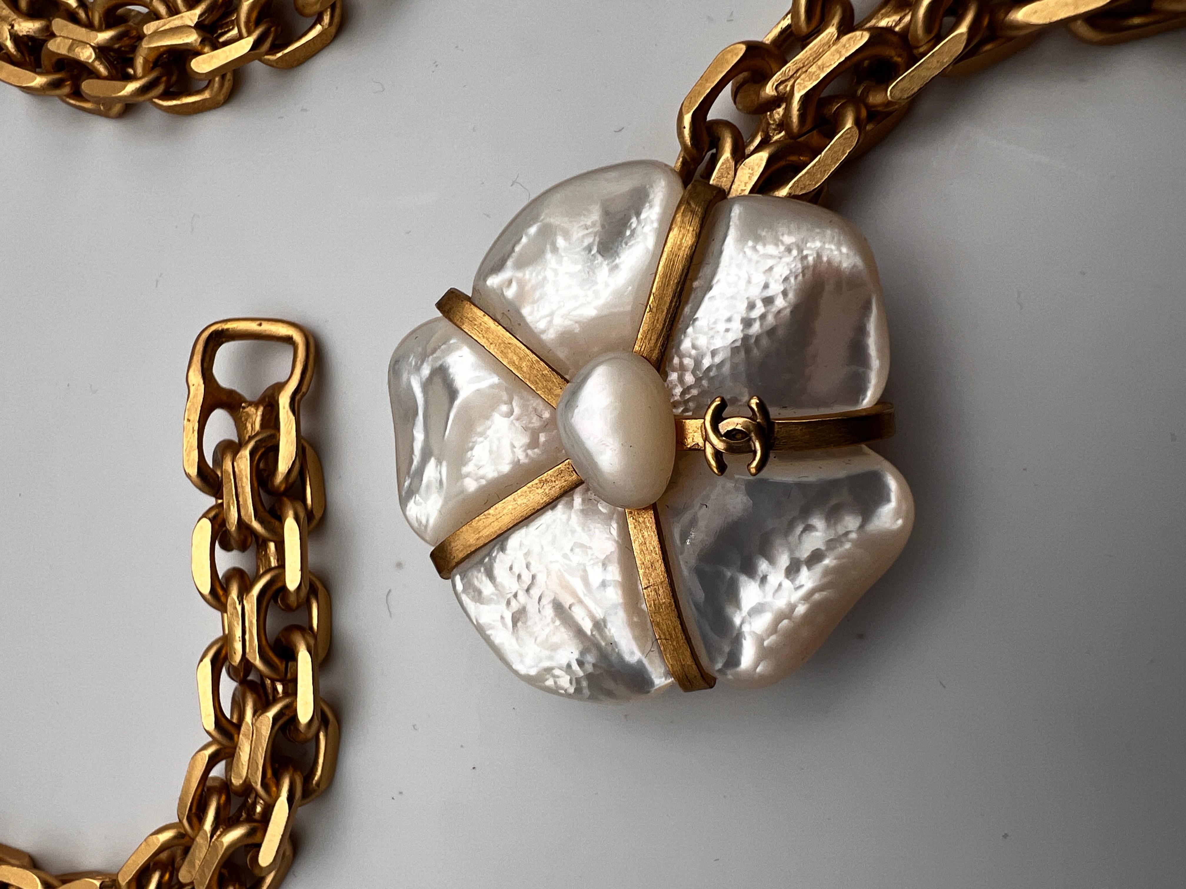 Chanel Chain Belt Camelia 2001 Paris For Sale 3