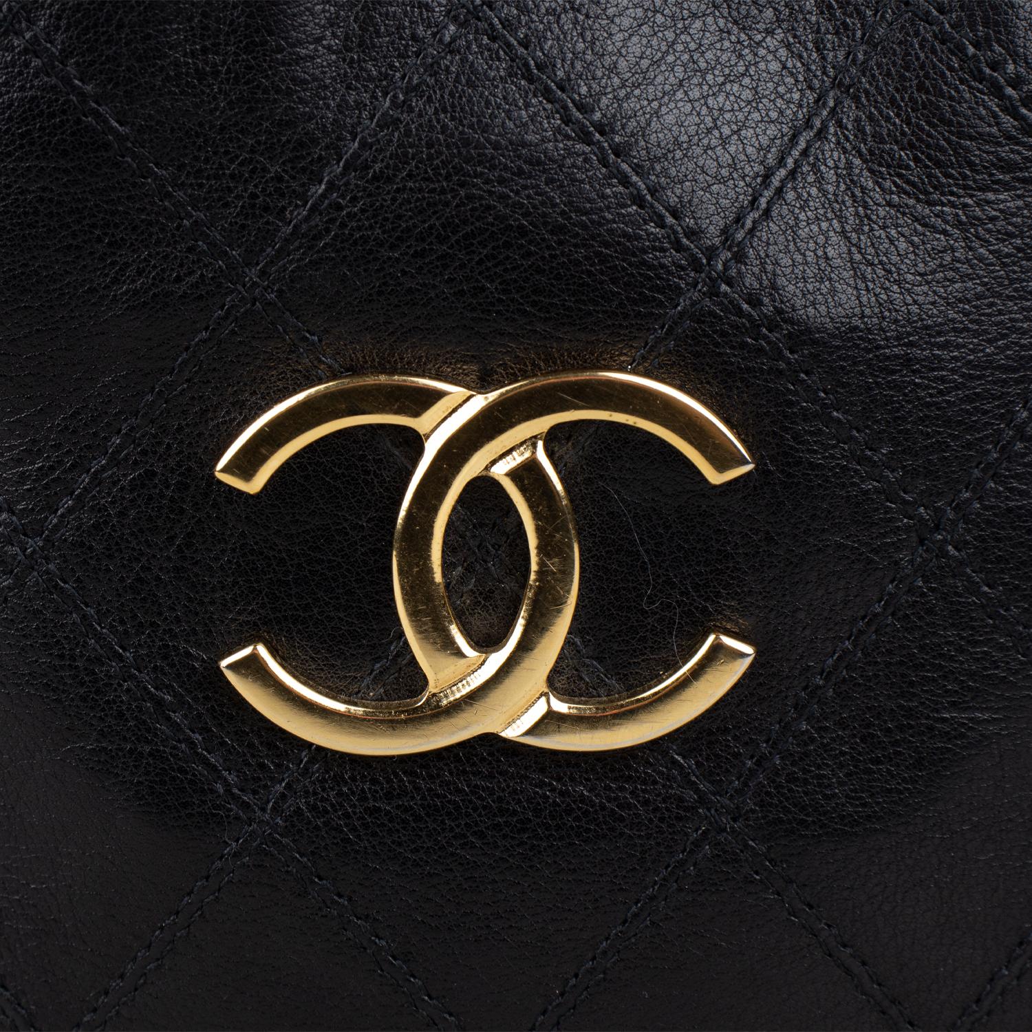 Chanel Chain Bucket Bag 4