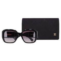 Chanel Chain 'CC' Logo Sunglasses With Tweed Arms