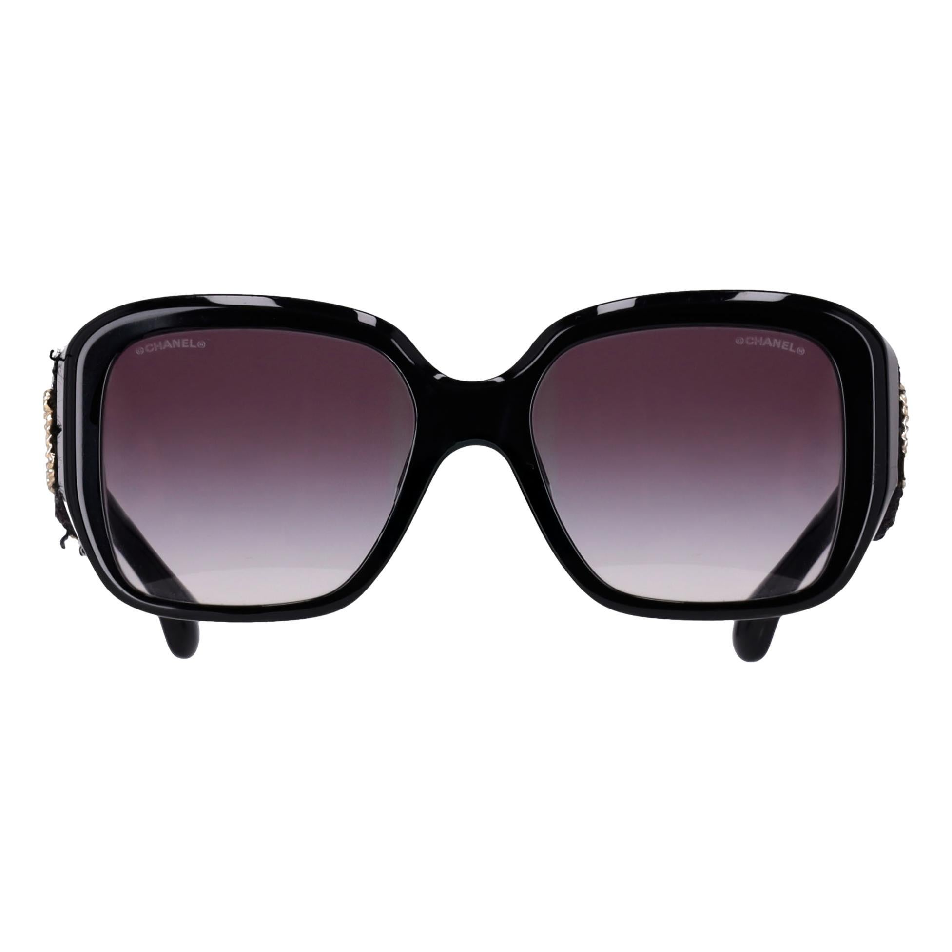 Chanel Chain 'CC' Logo Sunglasses With Tweed Arms For Sale at 1stDibs
