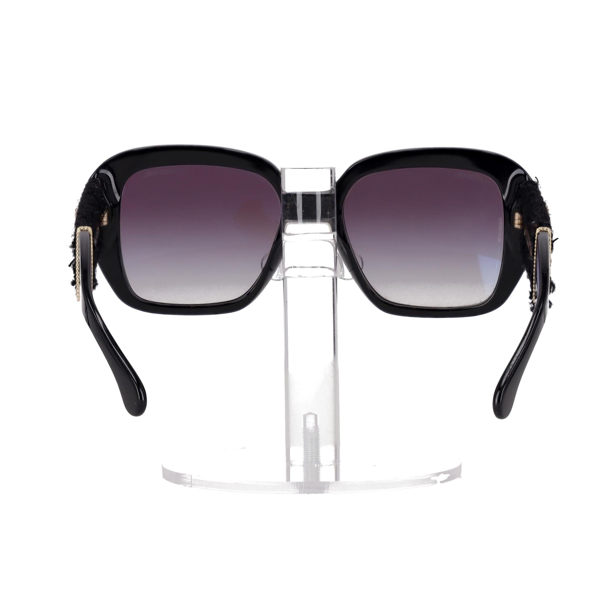 Chanel Chain 'CC' Logo Sunglasses With Tweed Arms For Sale at 1stDibs