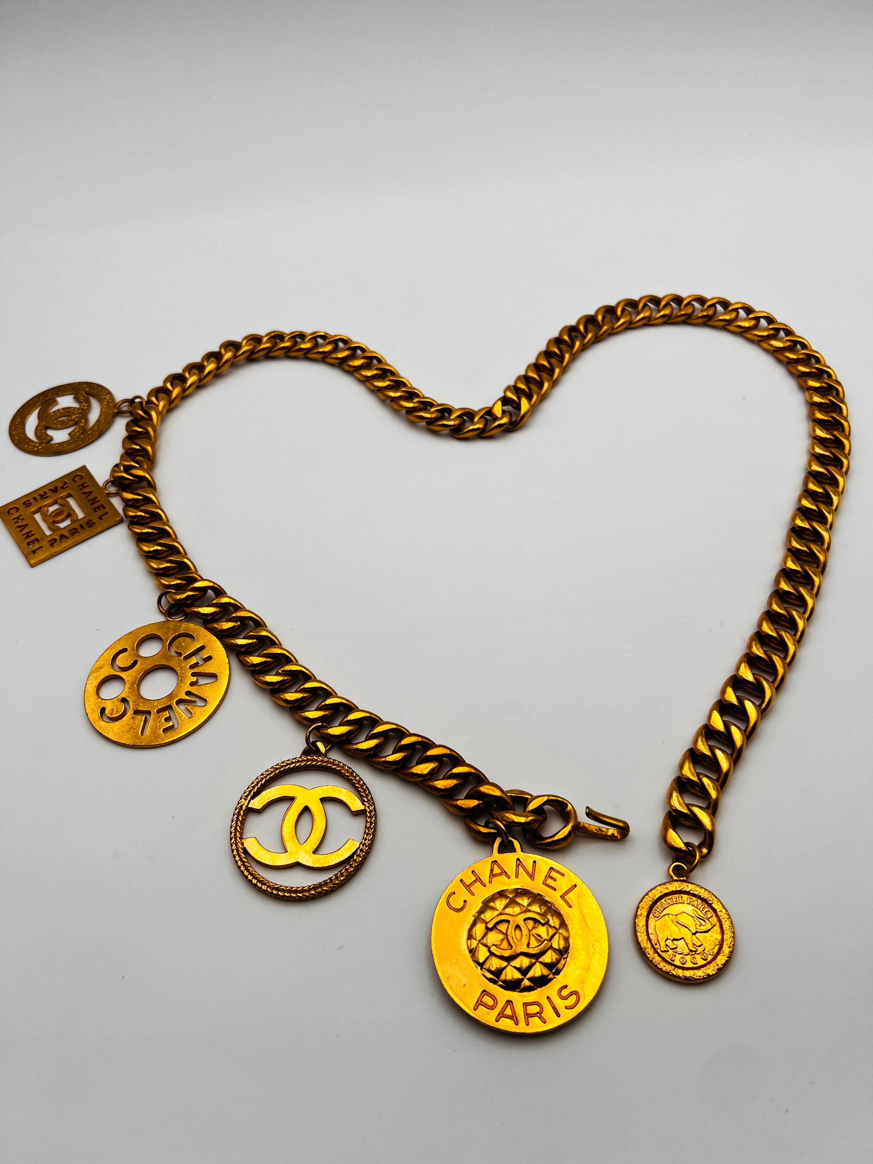 Chanel Chain Charms Belt 1980 Paris In Good Condition For Sale In Palm Beach, FL