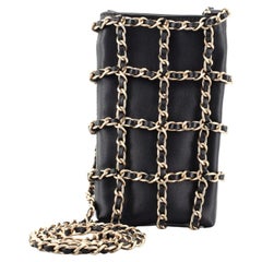 Chanel Phone Clutch mit Kettenrahmen und Kette aus Lammfell