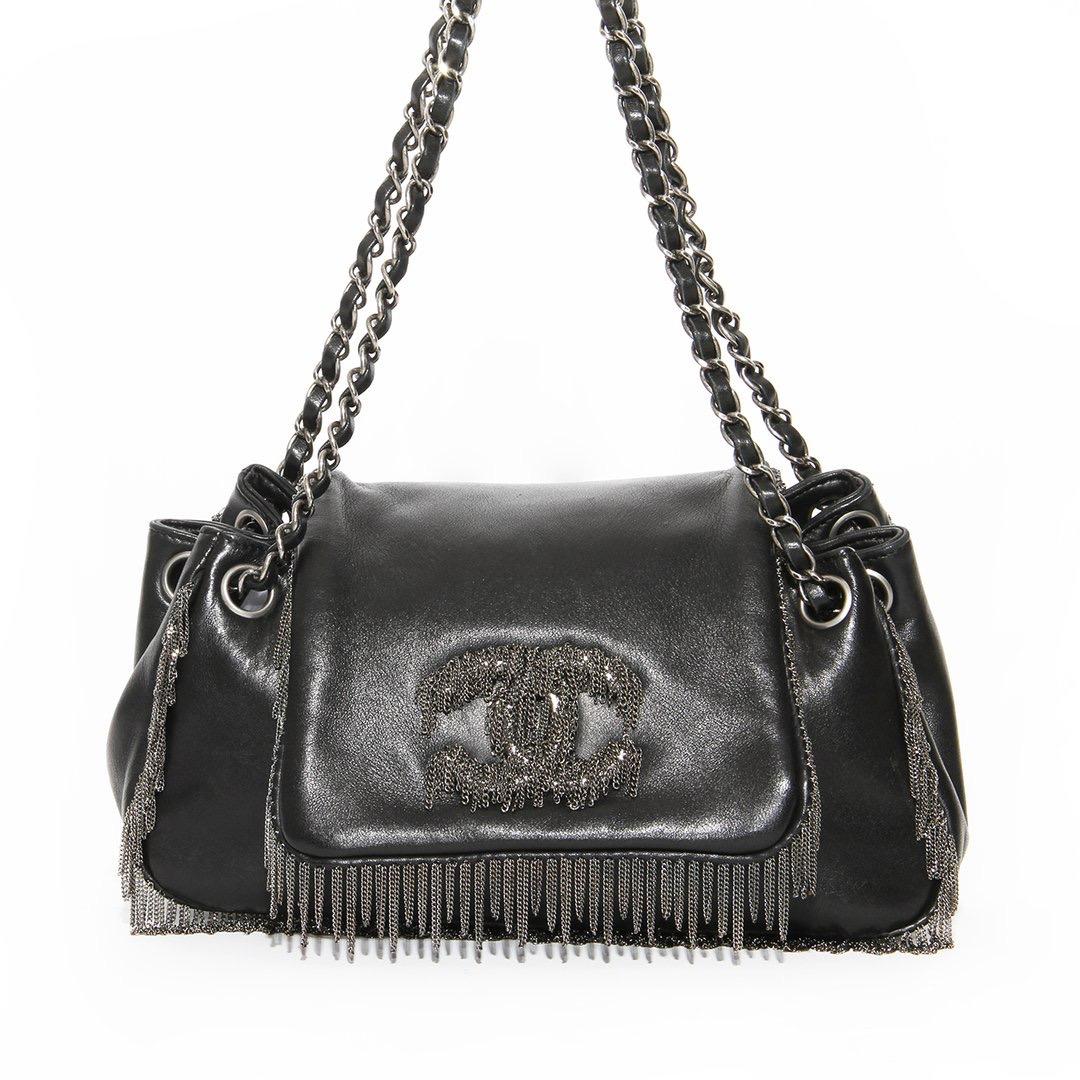 Chanel Chain Fringe Handbag F/W 2007 RTW Collection at 1stDibs | chanel  fringe bag