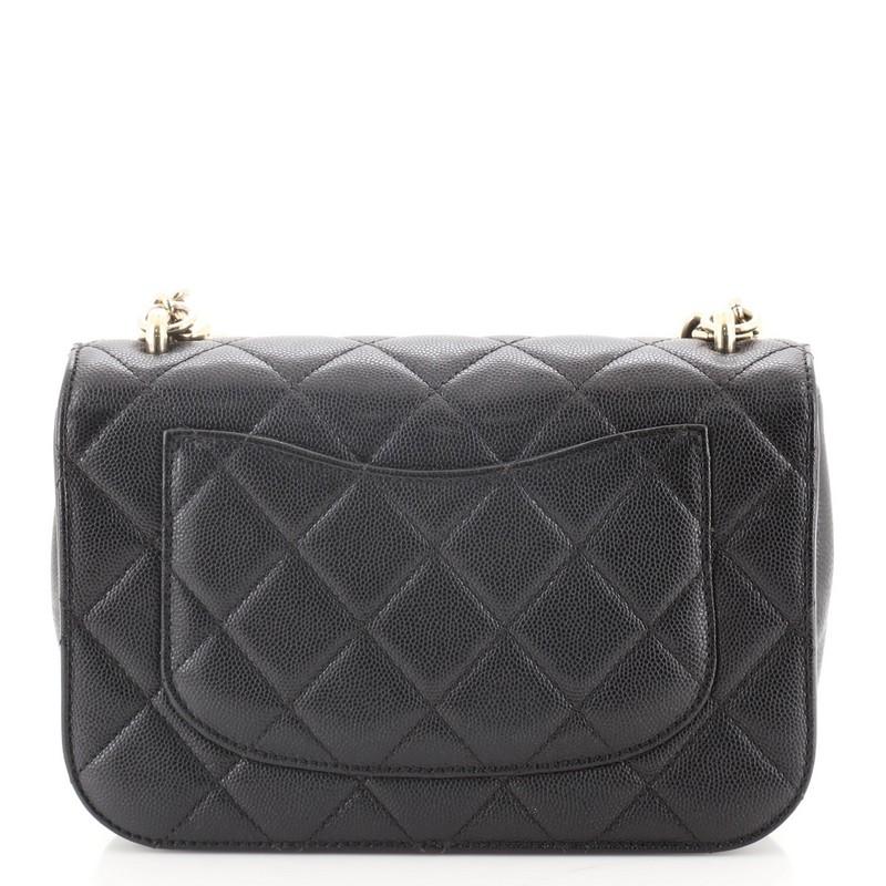 Chanel Chain Handle CC Flap Bag Quilted Caviar mit Nieten Detail Small im Zustand „Gut“ in NY, NY