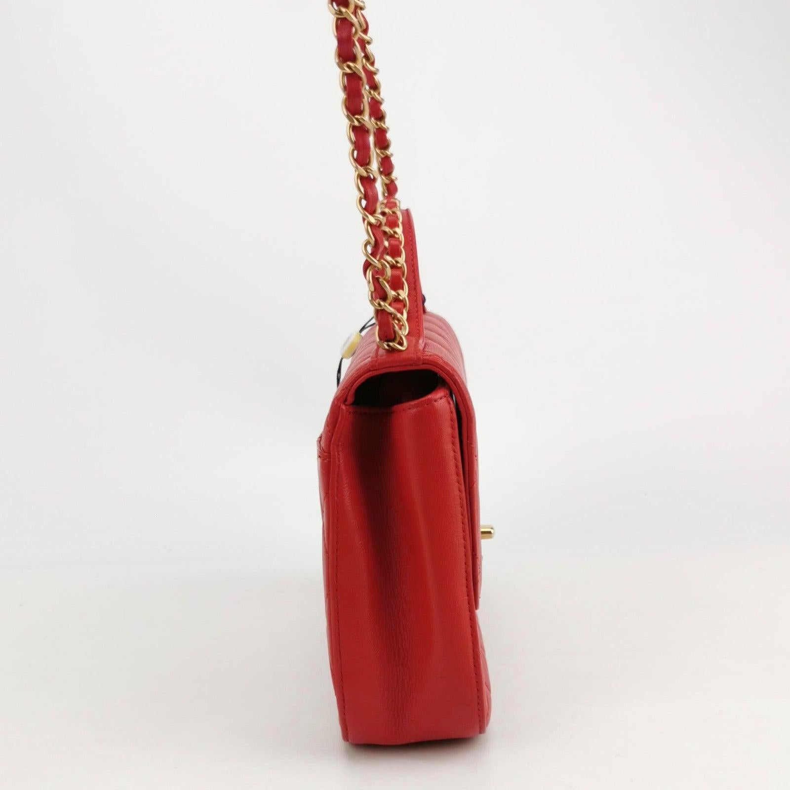 Chanel Kette Unendlichkeit Top Handle Kaviar Leder Klappe Satchel Rot im Zustand „Hervorragend“ im Angebot in AUBERVILLIERS, FR