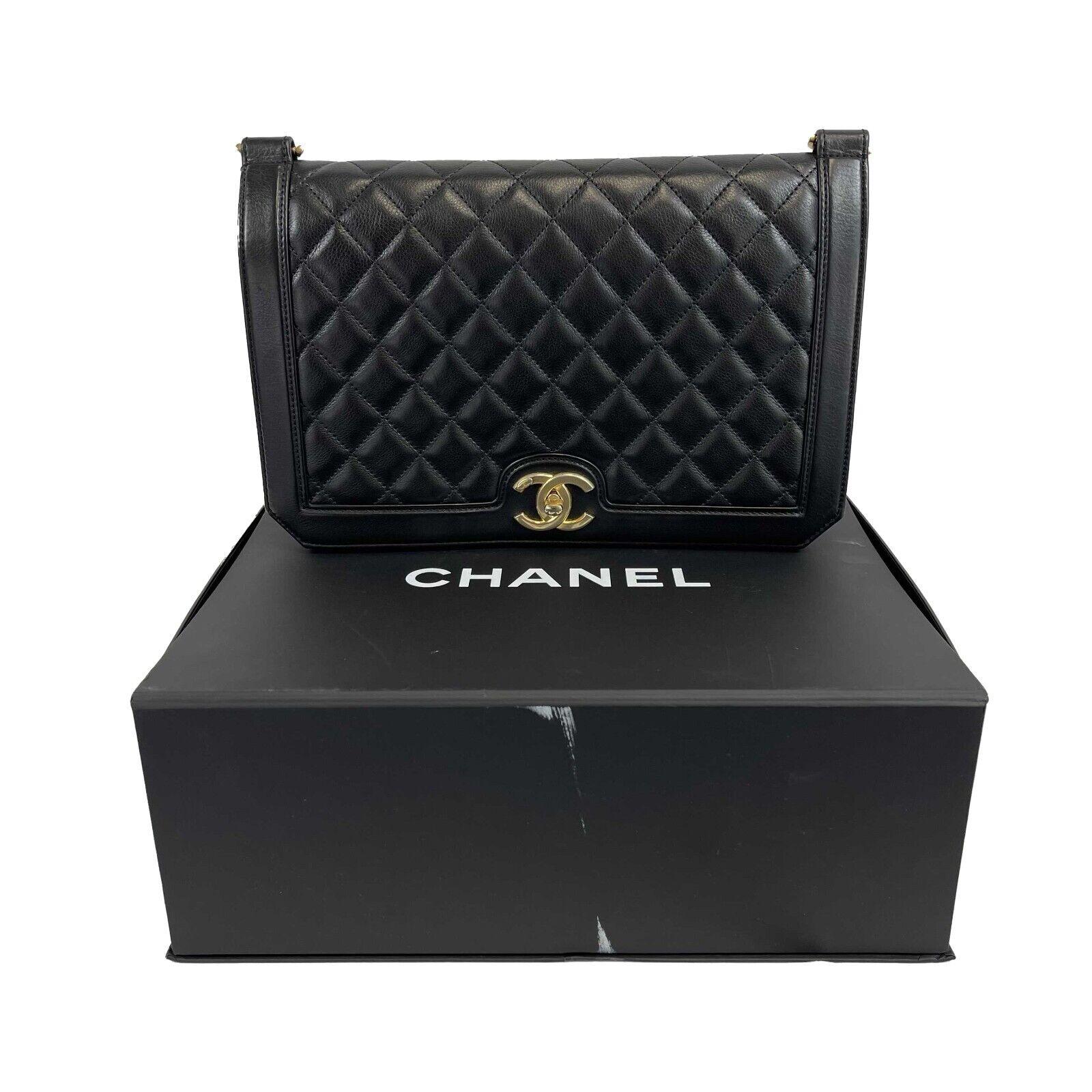 	CHANEL - Chain Link CC Black Lambskin Full Flap Bag Quilted Medium Shoulder Bag In Good Condition In Sanford, FL