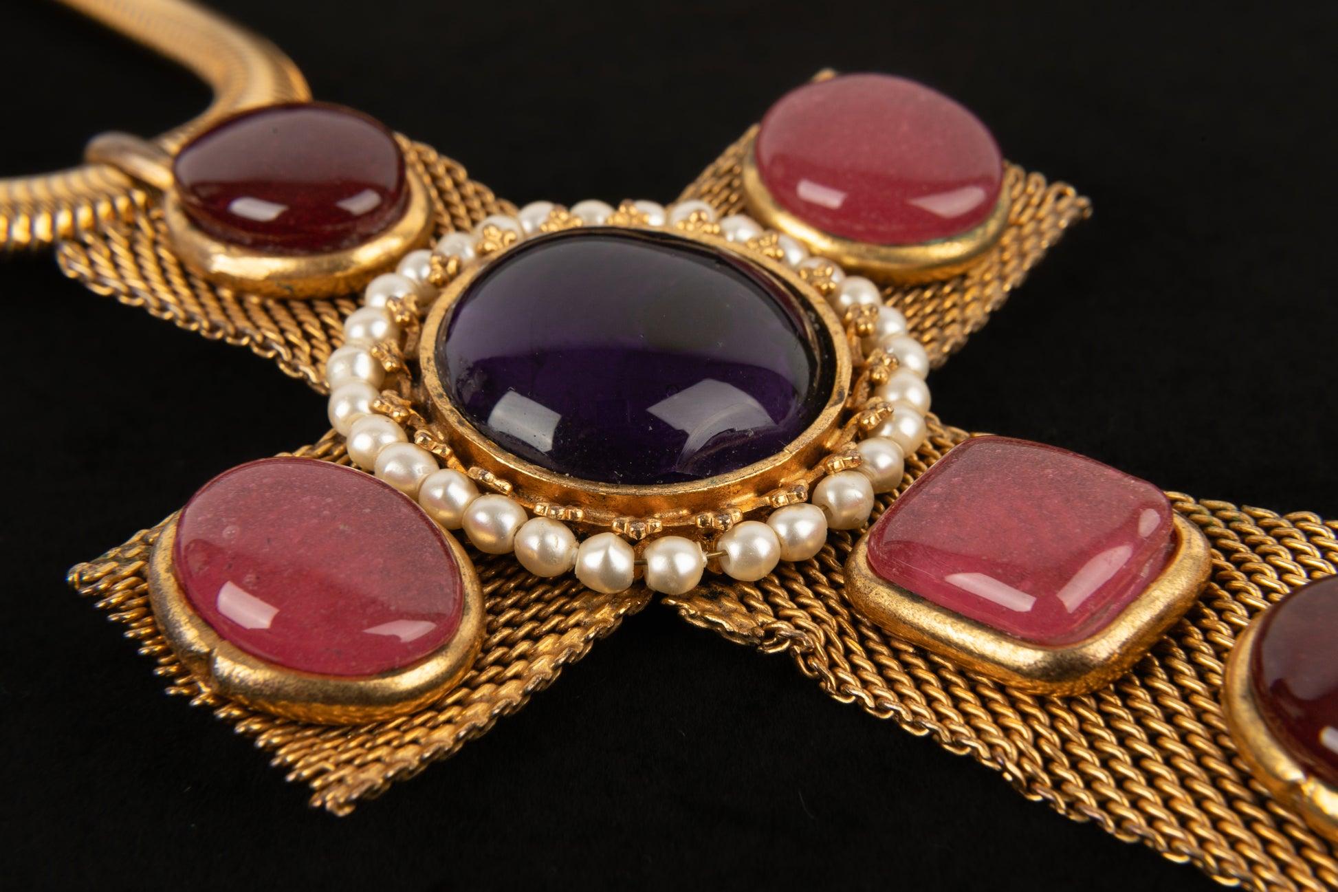 De las mujeres Collar de cadena Chanel con colgante de cruz, años 80 en venta