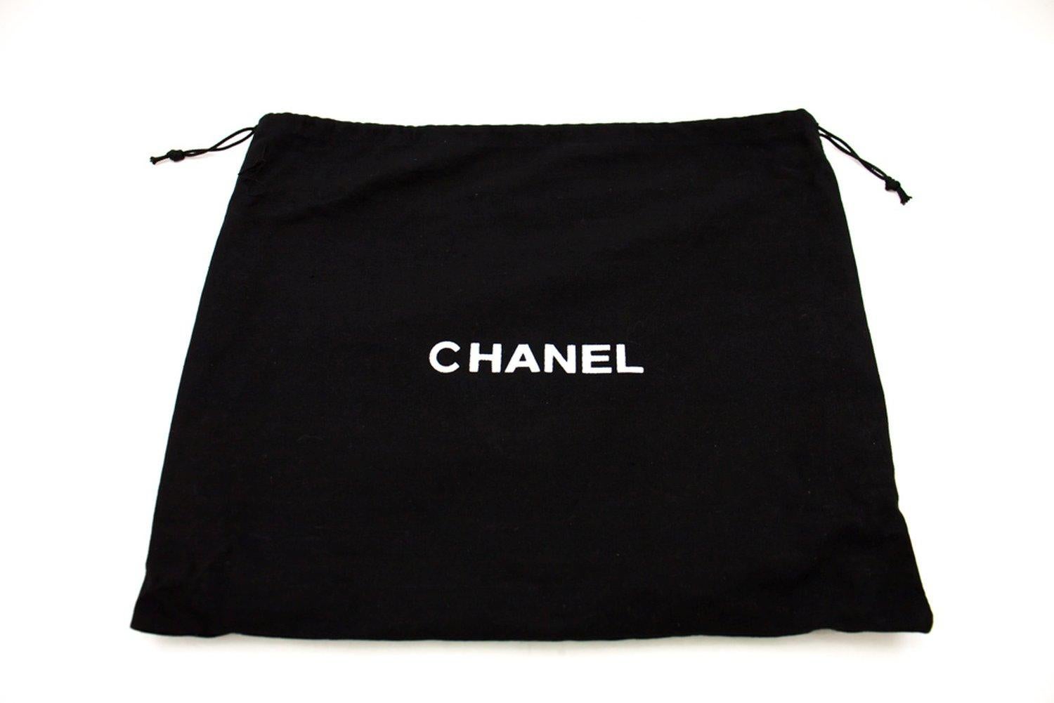CHANEL Chain Shoulder Bag Black Clutch Flap Quilted Lambskin 13