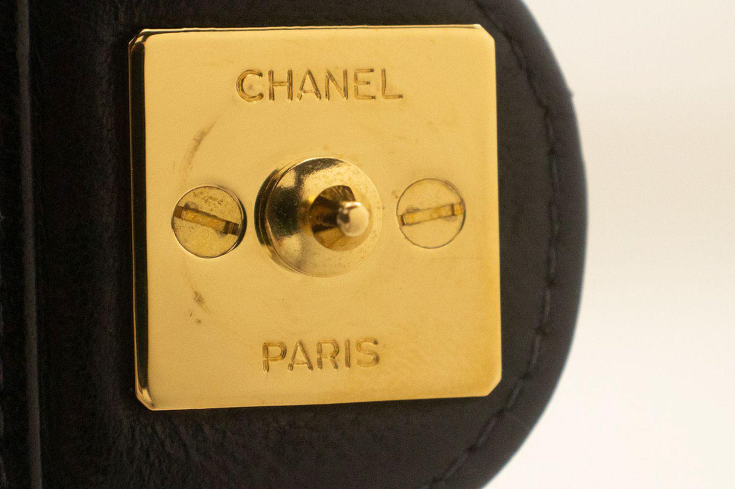 CHANEL Chain Shoulder Bag Black Clutch Flap Quilted Purse Lambskin For Sale 10