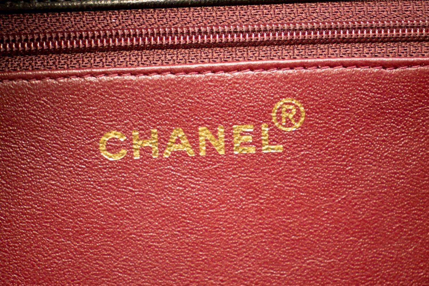 CHANEL Chain Shoulder Bag Black Clutch Flap Quilted Purse Lambskin 9