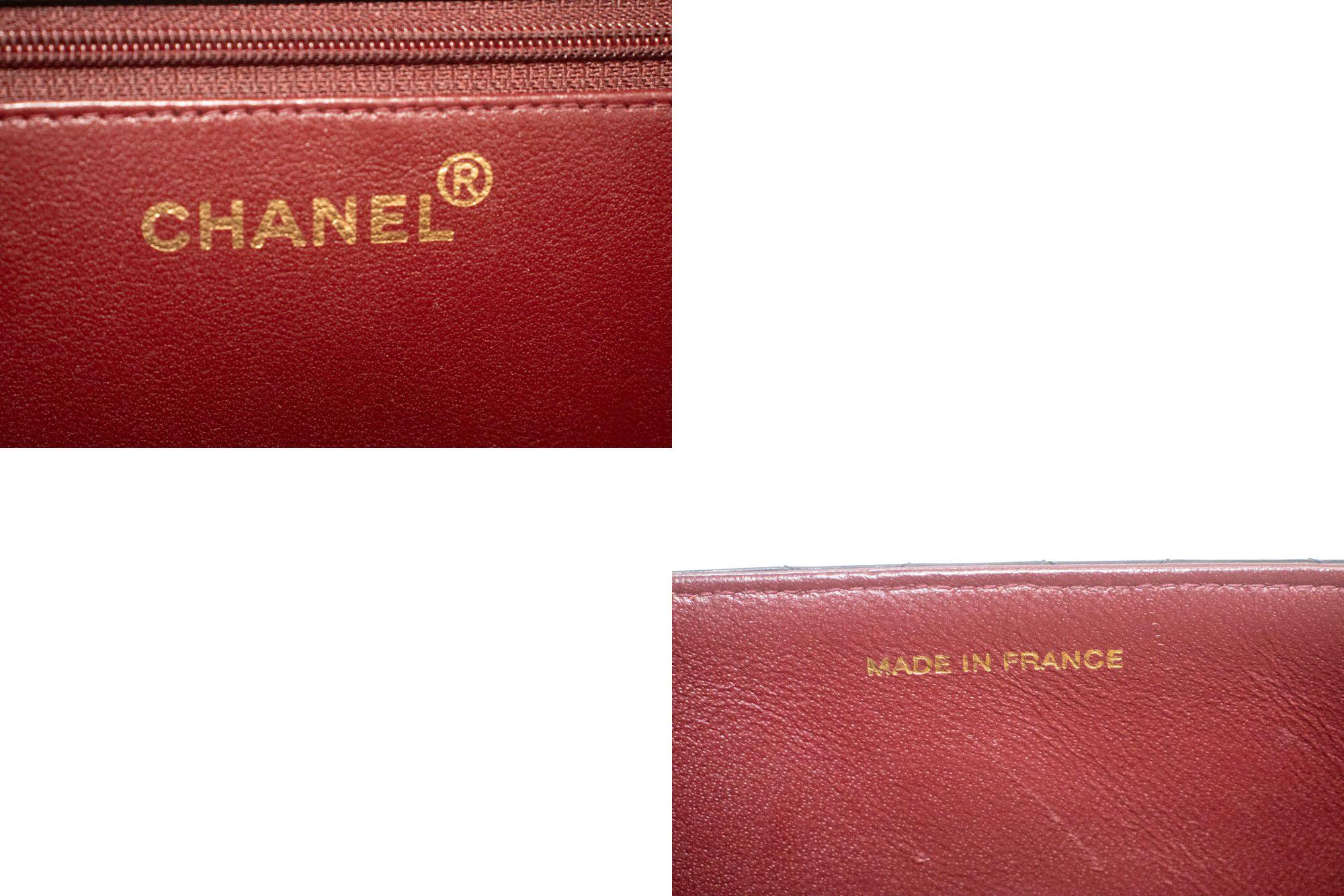 CHANEL Chain Shoulder Bag Black Clutch Flap Quilted Purse Lambskin For Sale 4