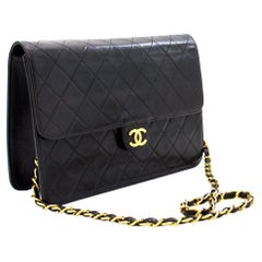 CHANEL Kette Umhängetasche Schwarz Clutch Klappe gesteppt Geldbörse Lammfell