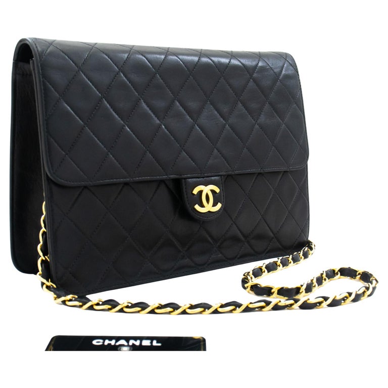 chanel classic black handbag