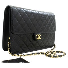 CHANEL Chain Shoulder Bag Black Clutch Flap Quilted Purse Lambskin