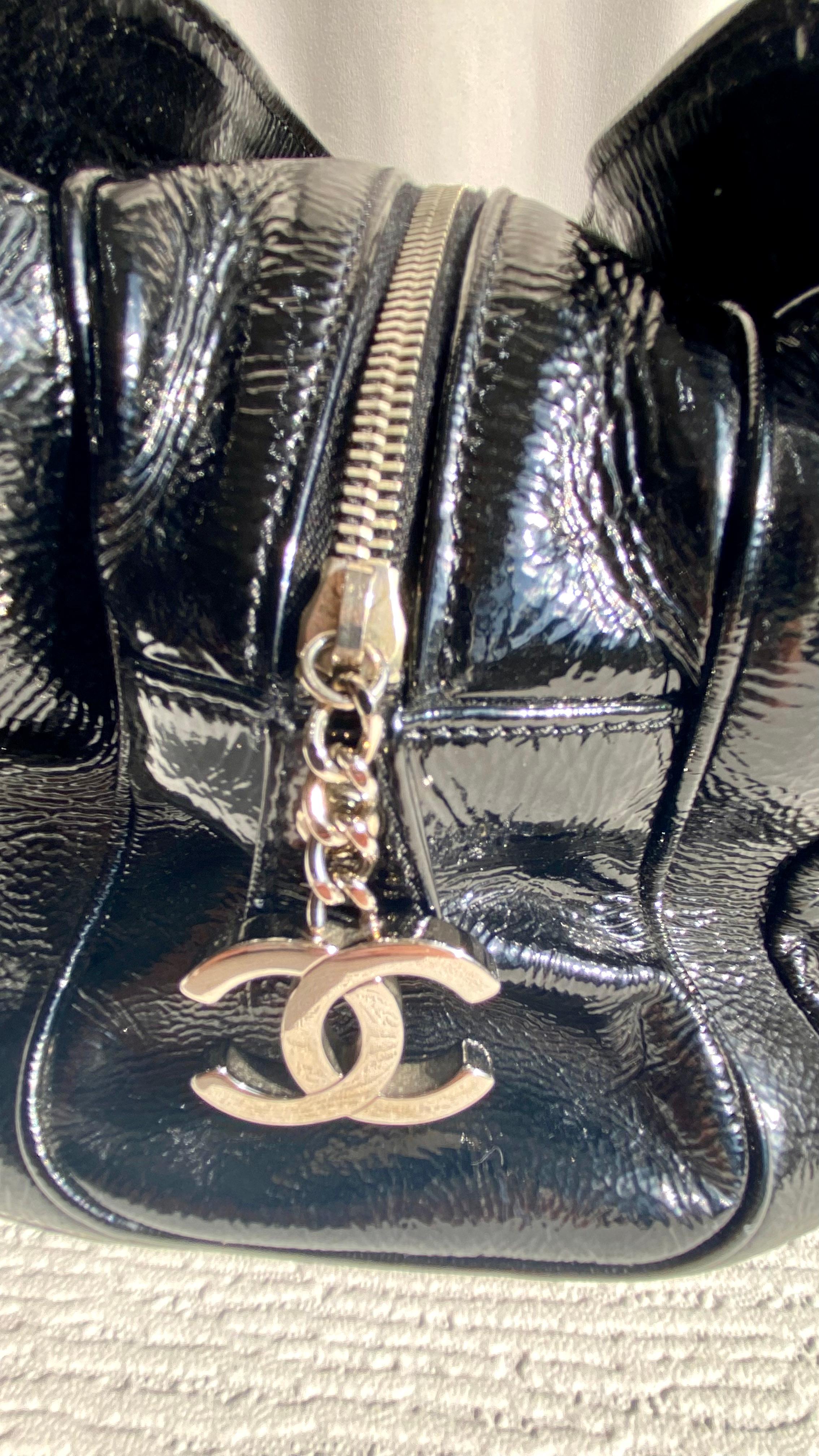 Chanel Chain Shoulder Bag  For Sale 3