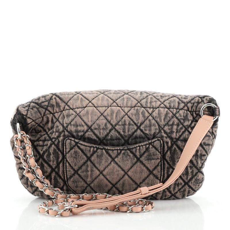 Marsupio a catena Chanel in denim trapuntato e consumato In condizioni buone a NY, NY