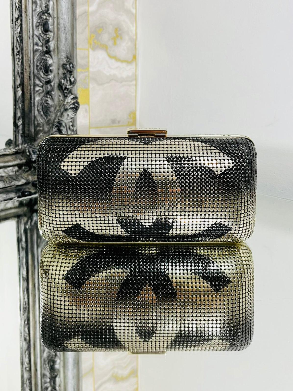 Chanel Chainmail 'CC' Logo  Hologram Minaudiere Bag In Excellent Condition For Sale In London, GB