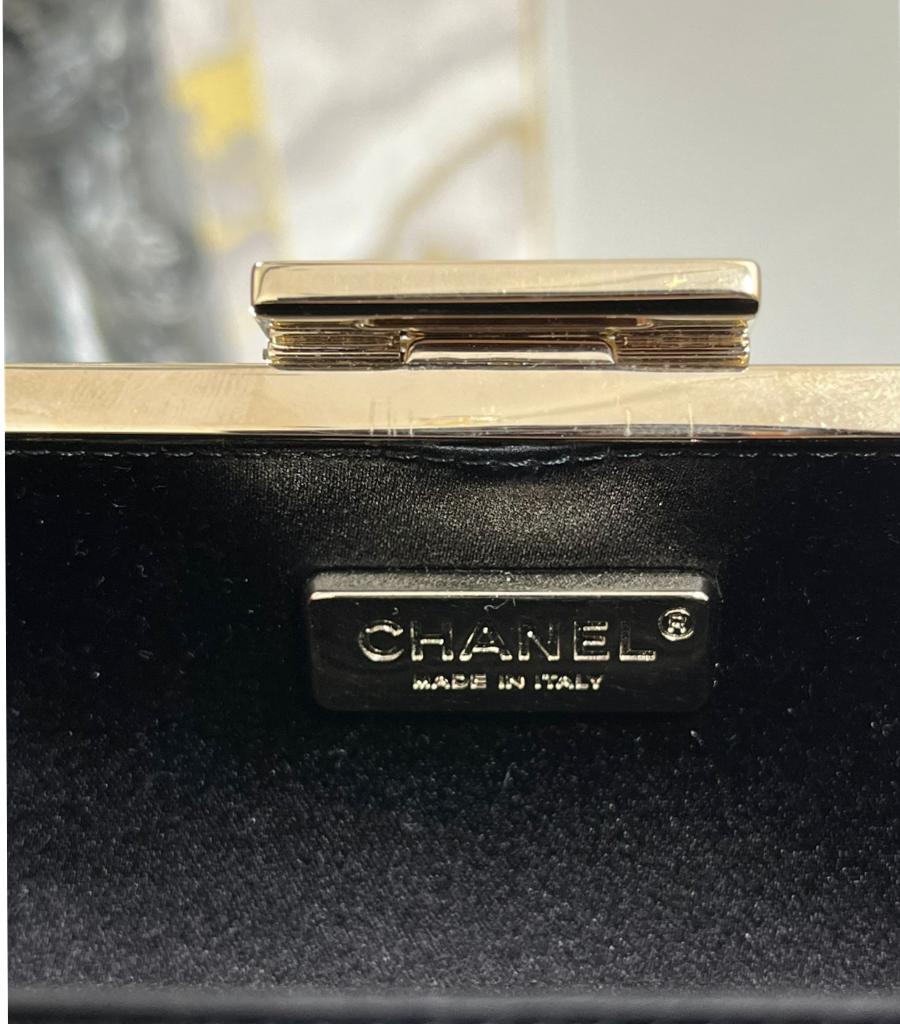 Chanel Chainmail 'CC' Logo  Hologram Minaudiere Bag For Sale 5