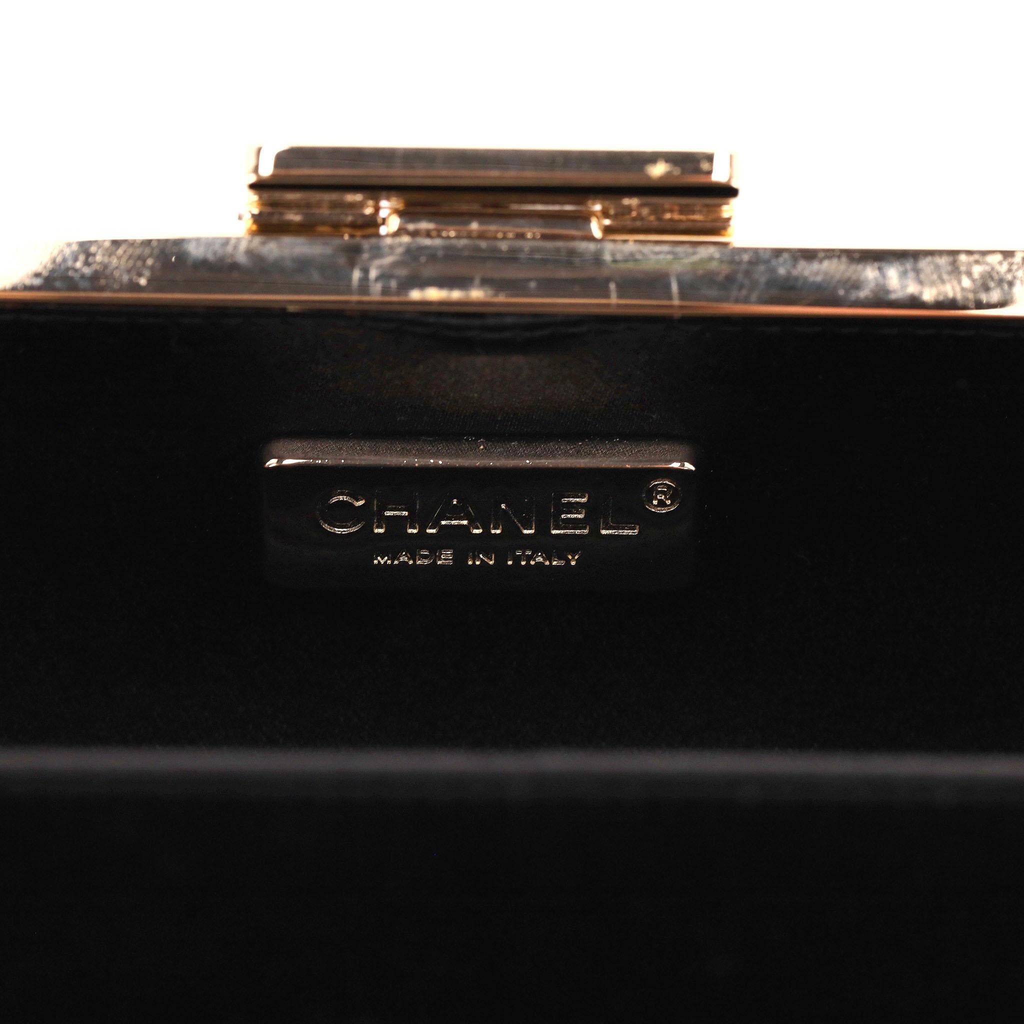 Chanel Chainmail 'CC' Logo  Hologram Minaudiere Bag For Sale 4