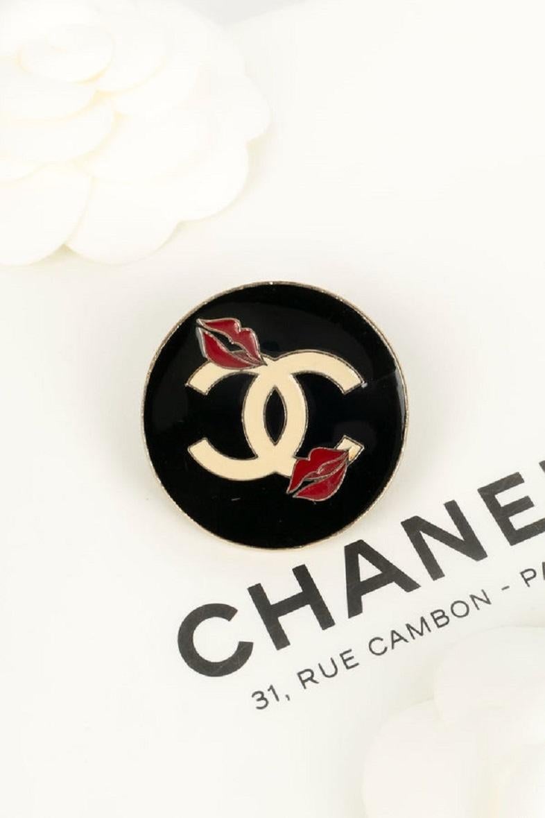 Alfileres de metal con champán y esmalte Chanel, 2004 3