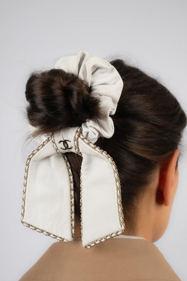 Chanel Champagne Metal Hair Jewelry In Good Condition For Sale In SAINT-OUEN-SUR-SEINE, FR