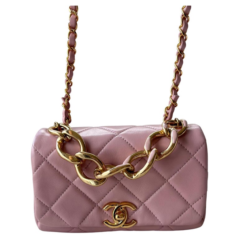 Chanel Shiny Calfskin Quilted Small Chanel 22 Fuchsia