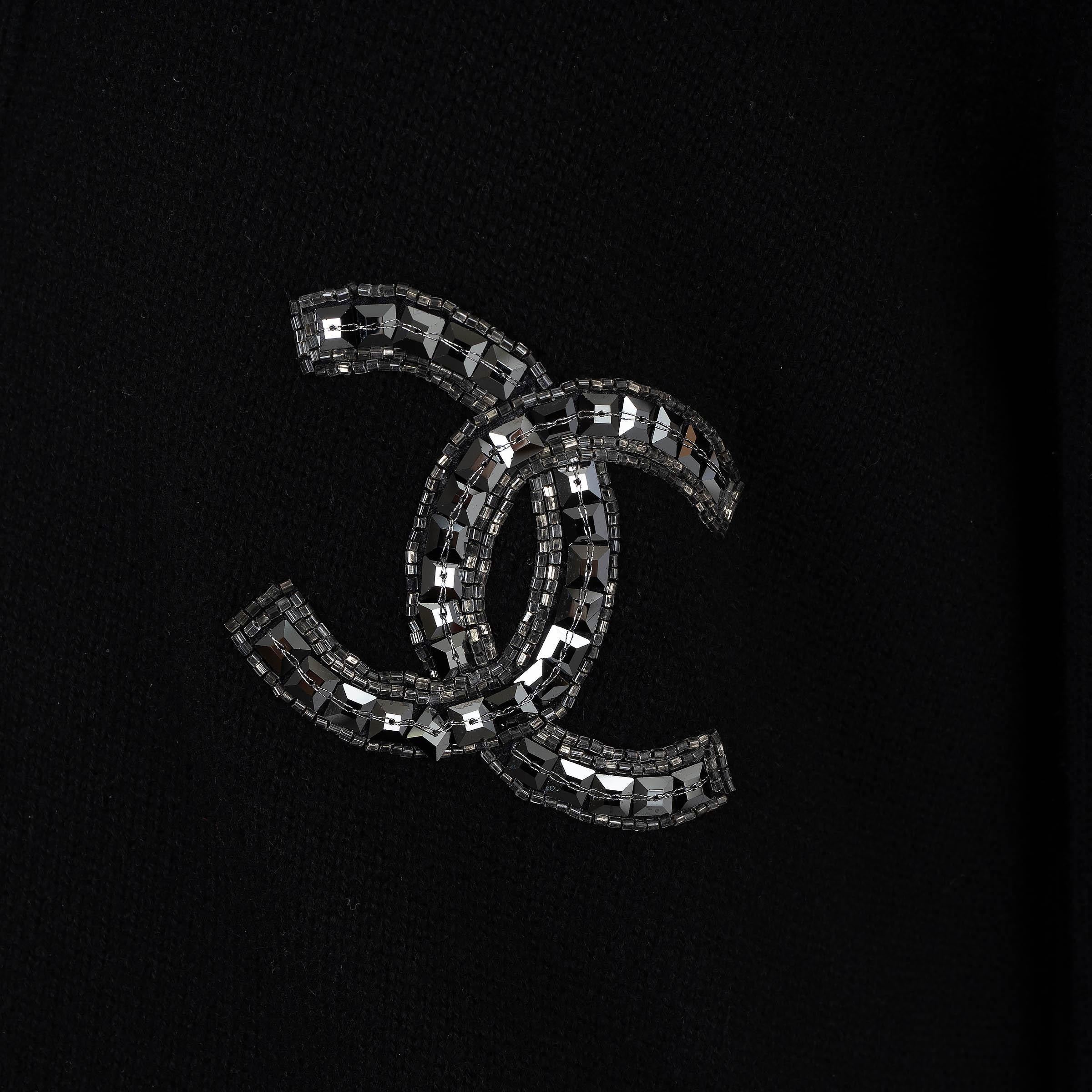 CHANEL chanel cashmere 05A BEADED CC Cardigan Sweater 54 XXL For Sale 1