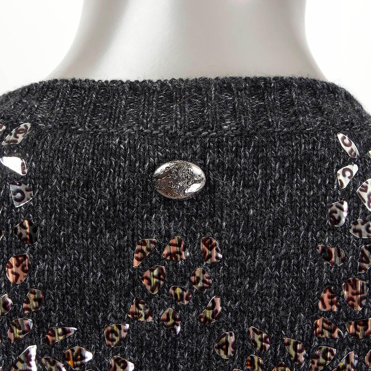 CHANEL grigio antracite cashmere 2017 Maglione MIRRORED 36 XS in vendita 3