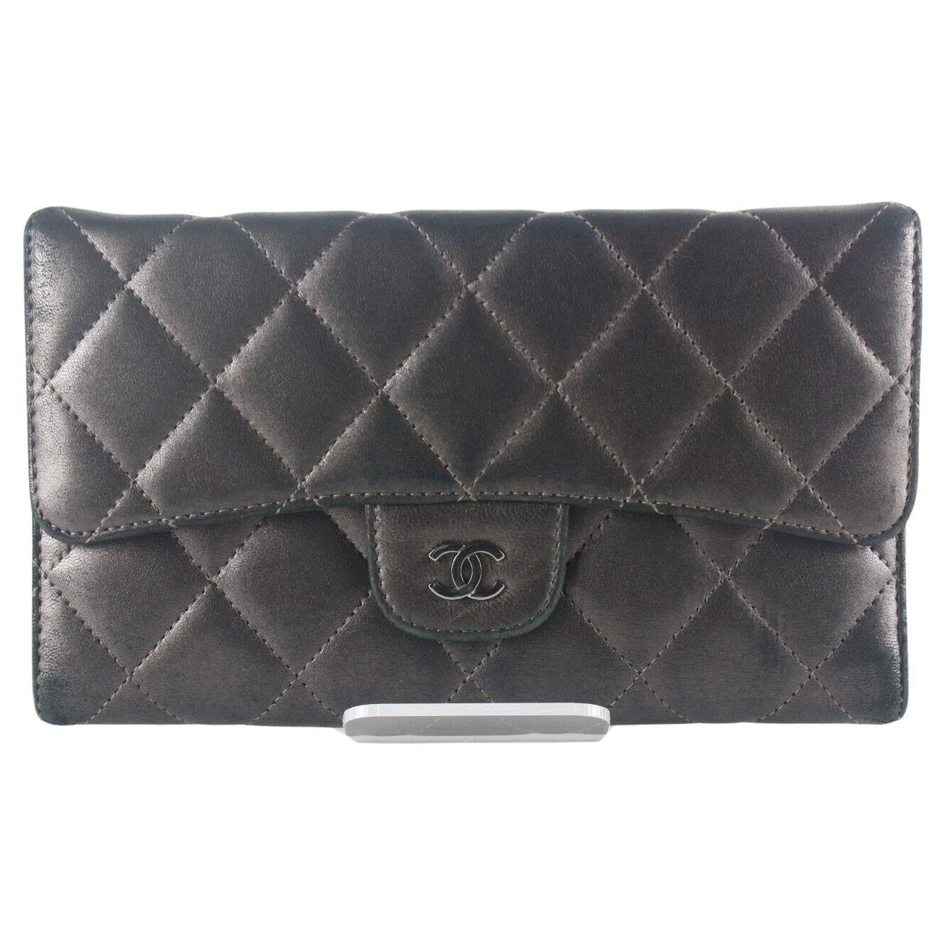 CHANEL Charcoal Grey Leathe Classic Flap Wallet 2CCS725K For Sale