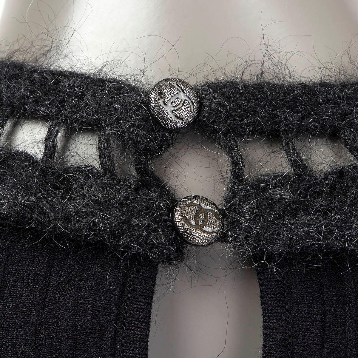 Robe CHANEL gris anthracite en laine et mohair 2010 CROCHET TRIM Knit XS en vente 3