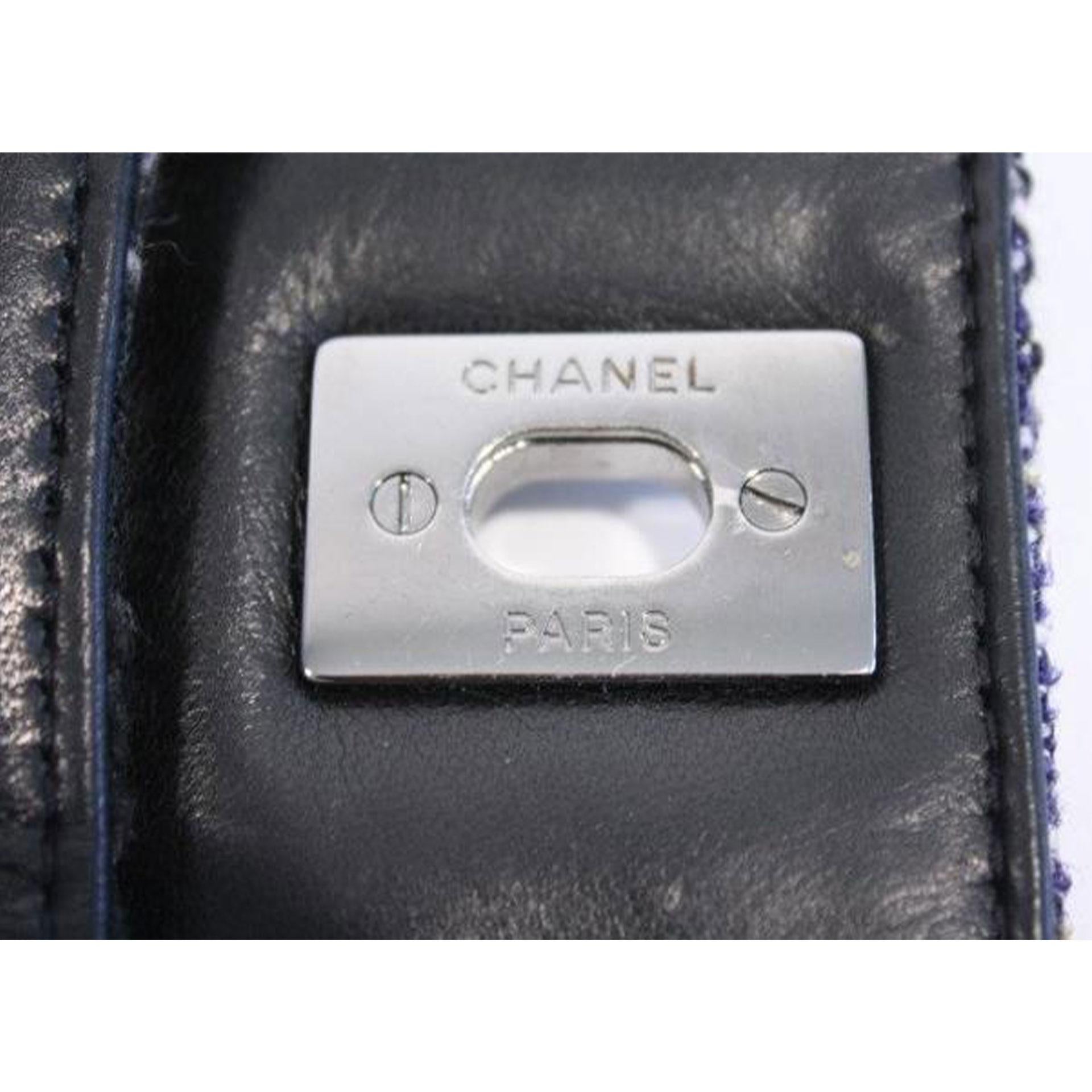 Chanel 2004 Rare Charcoal Multi Colored Fantasy Tweed Large CC Logo Shoulder Bag For Sale 8