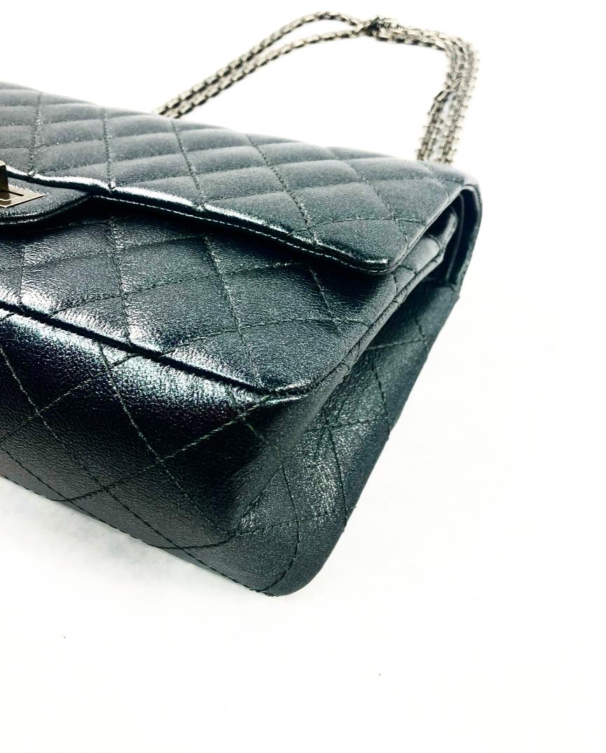 CHANEL Charcoal Sheepskin Ruthenium Metal Reissue 2.55 Double Flap Handbag In Excellent Condition In Beverly Hills, CA