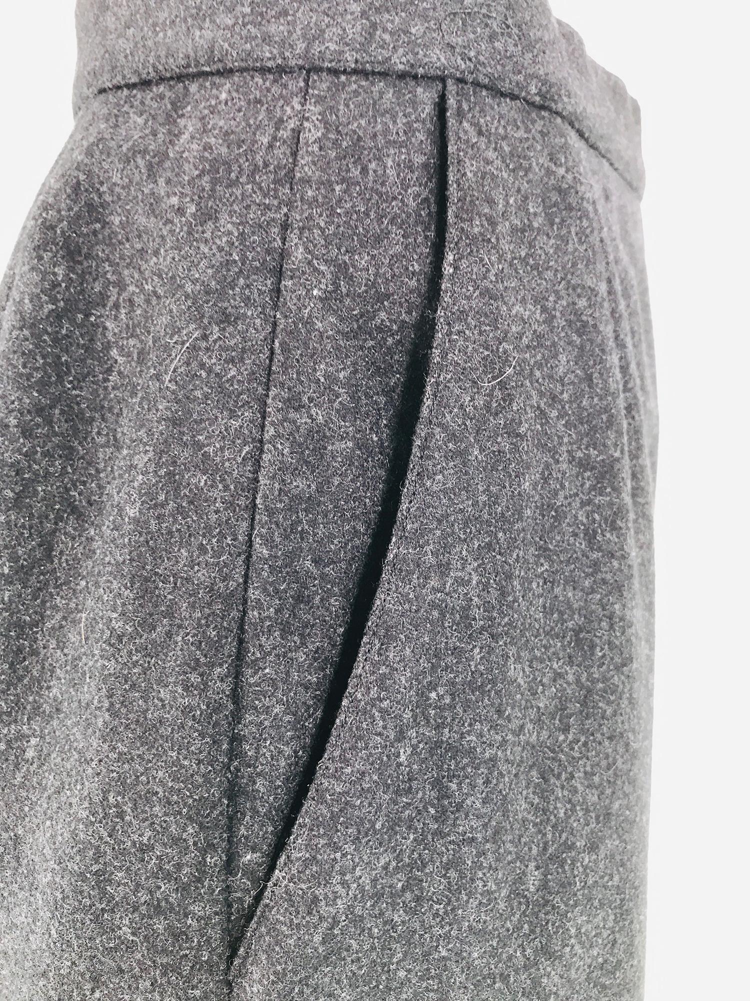 Chanel Jupe crayon vintage en laine anthracite plissée sur le devant avec poche avant en vente 5