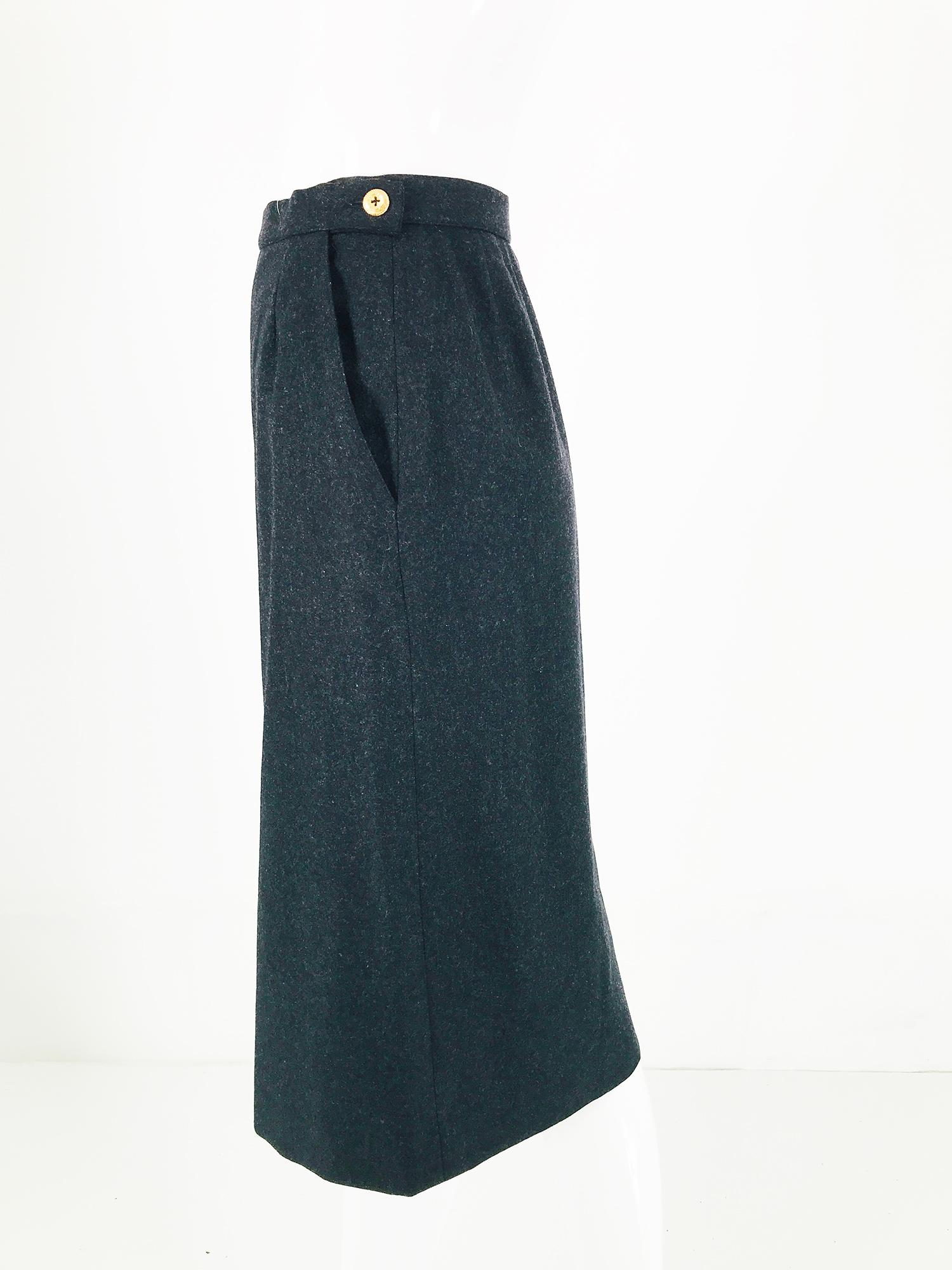 Chanel Charcoal Wool Kick Pleat Front Pocket Pencil Skirt Vintage For Sale 2