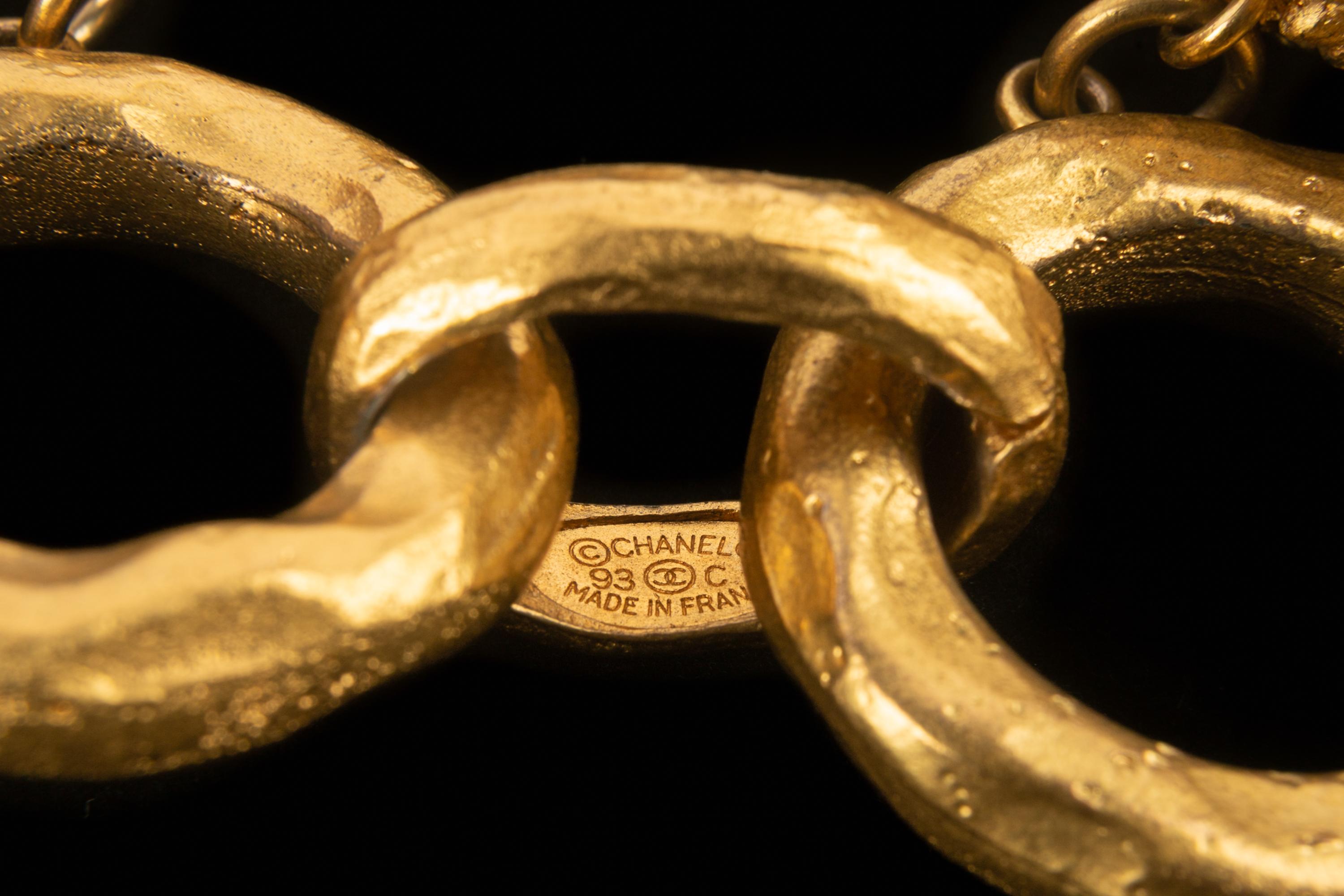 Bracciale charme Chanel Cruise 1993 in vendita 4