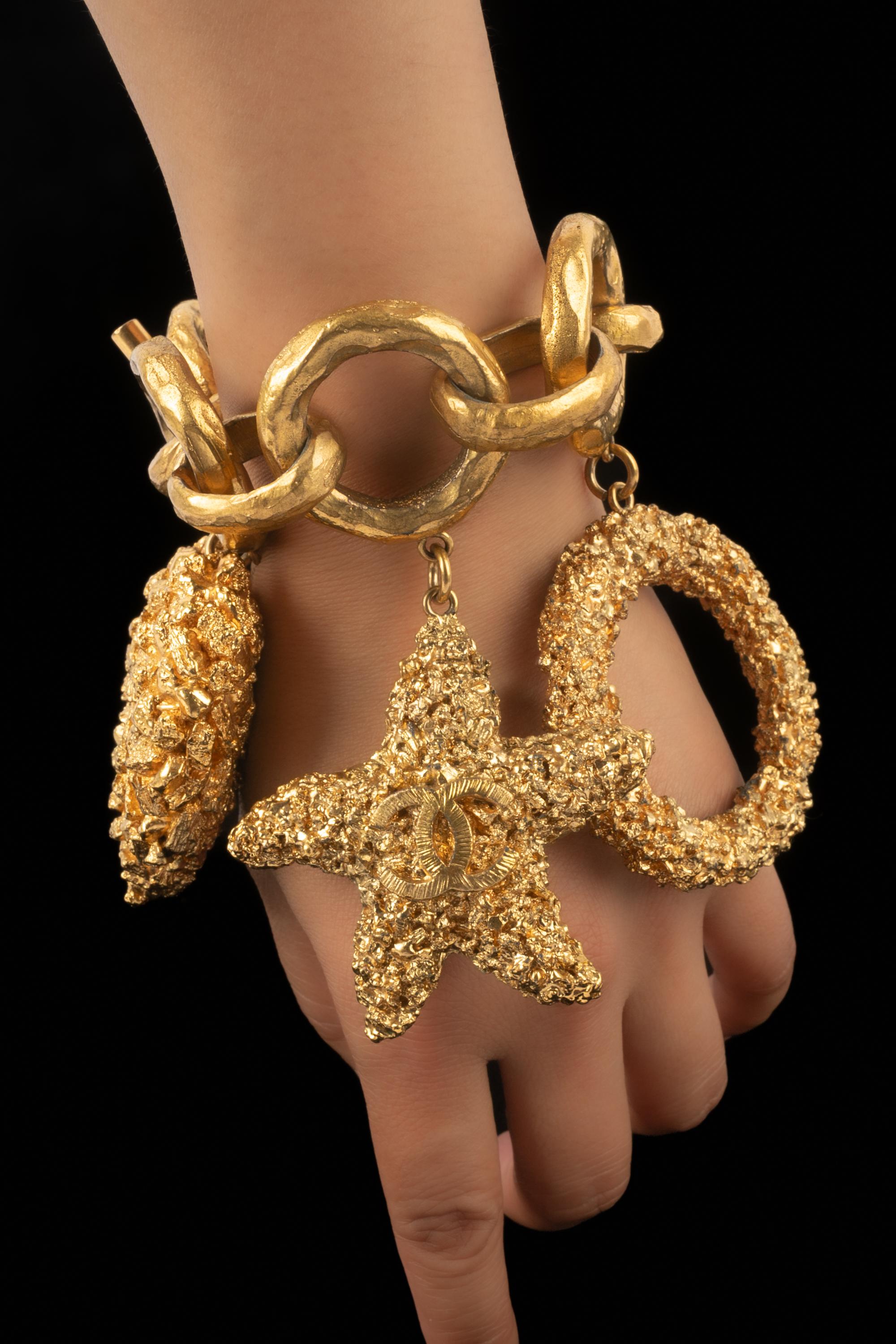 Bracciale charme Chanel Cruise 1993 in vendita 5