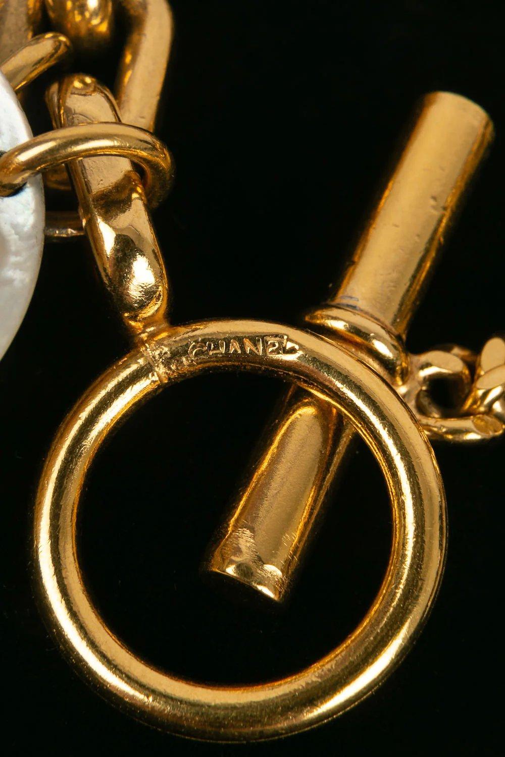 Chanel Charm Bracelet Made of Bakelite Pastilles In Excellent Condition For Sale In SAINT-OUEN-SUR-SEINE, FR