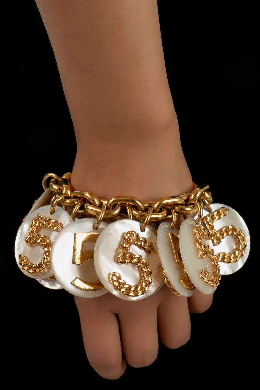 Women's Chanel Charm Bracelet Made of Bakelite Pastilles For Sale