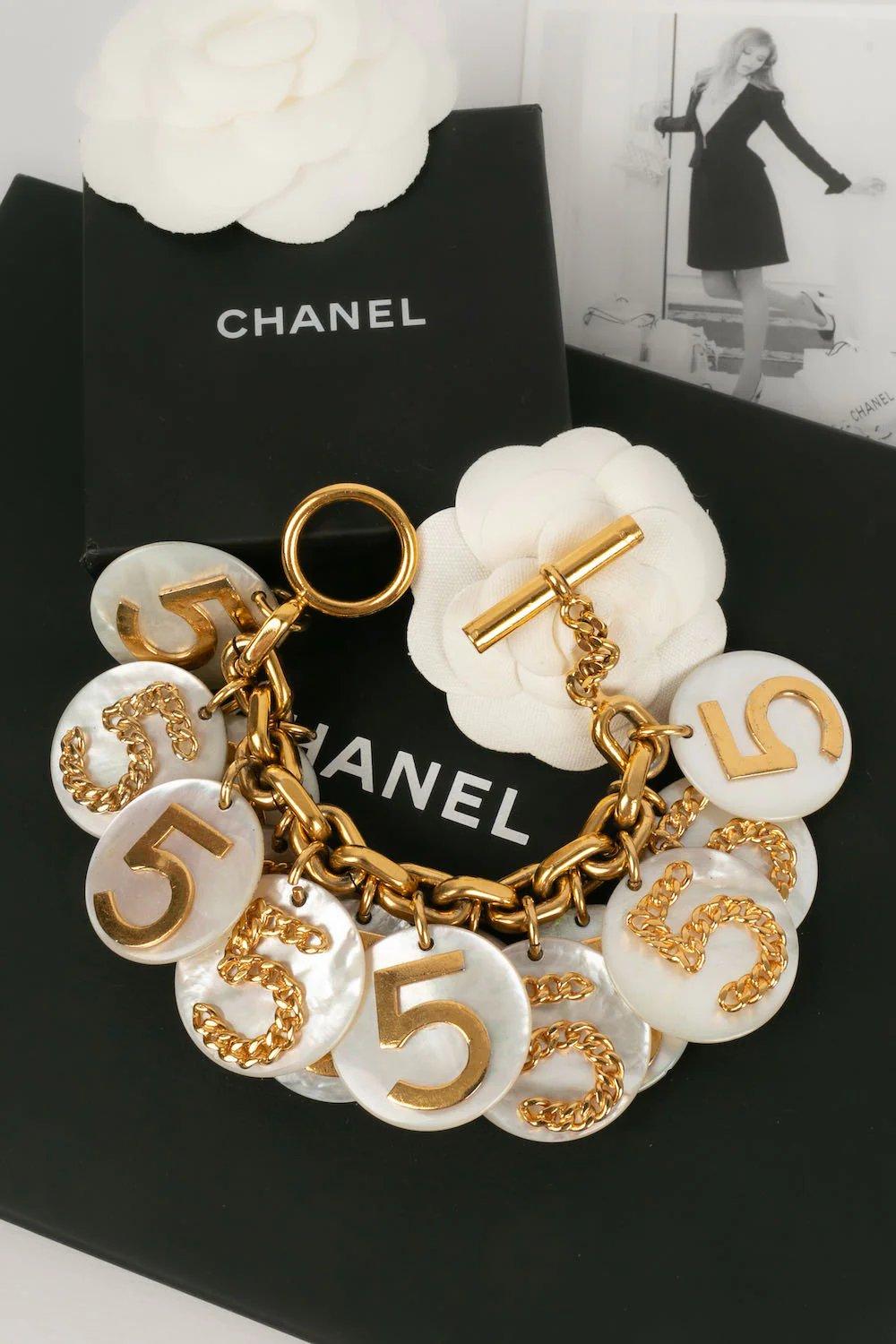 Chanel Charm Bracelet Made of Bakelite Pastilles For Sale 1