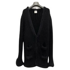 Chanel charmant cardigan en angora à bordure molletonnée