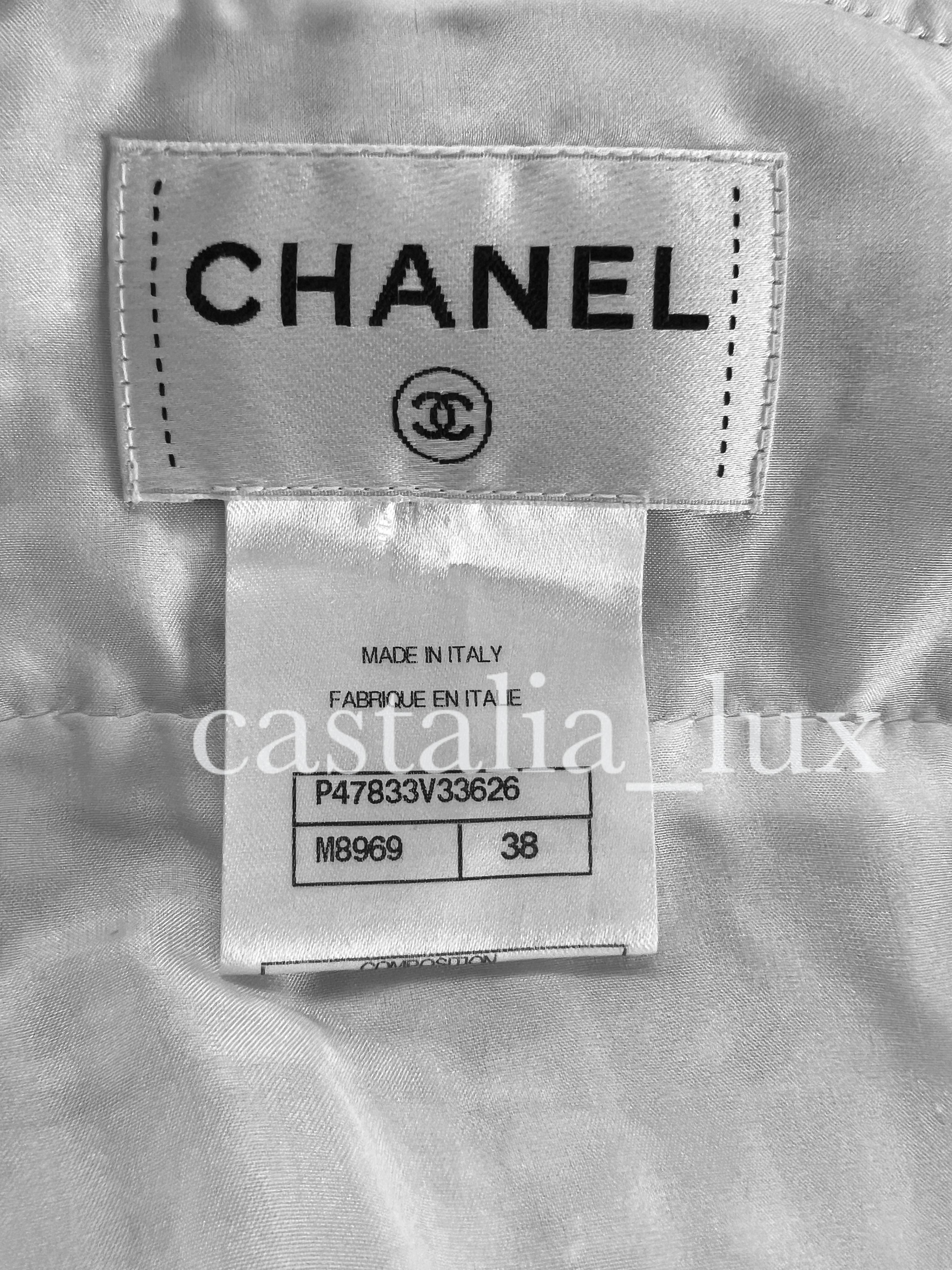 Chanel charmante robe en tweed à rubans en vente 6