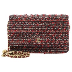 Chanel Charms Brieftasche auf Kette gesteppt Tweed