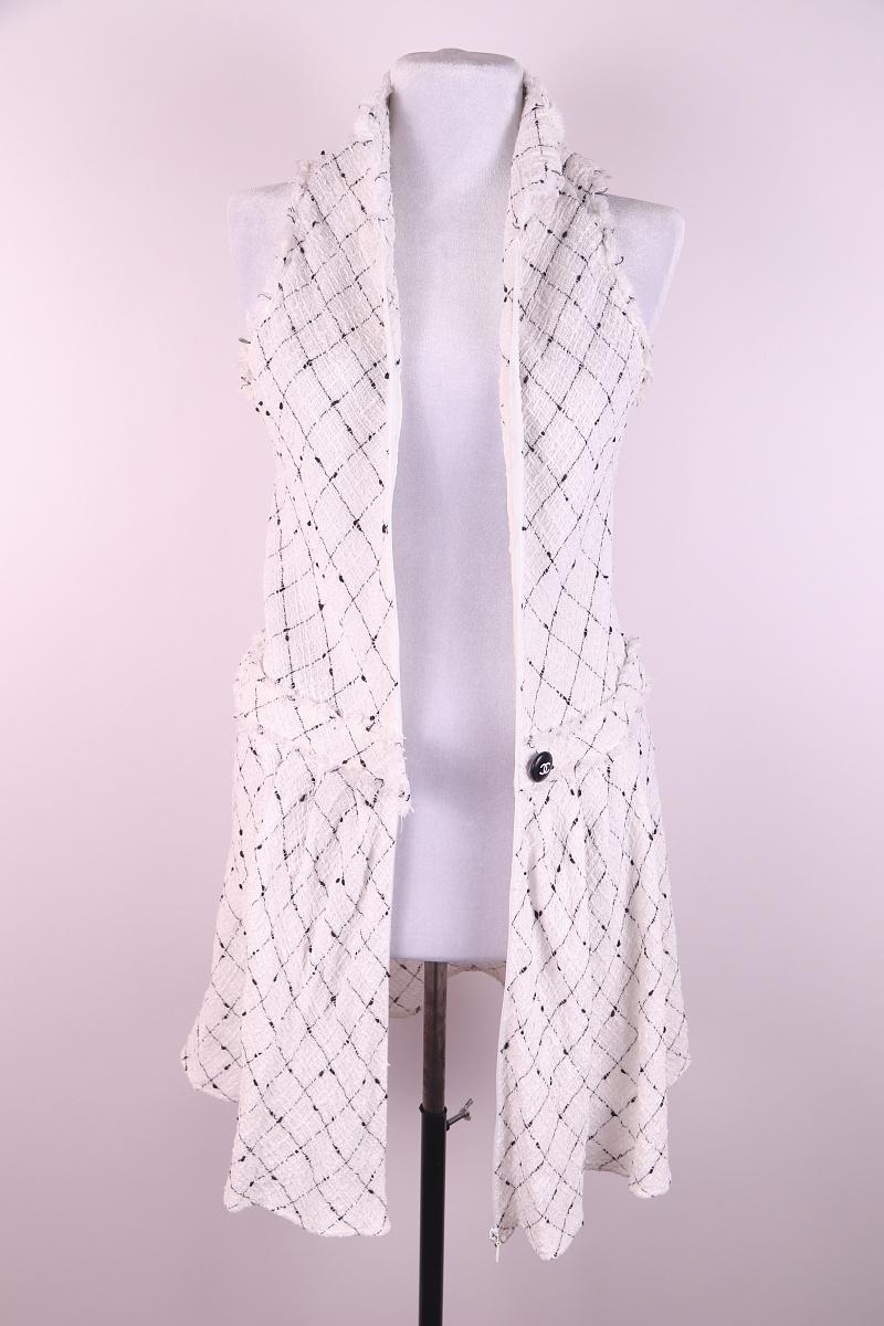 Robe en tweed à carreaux Chanel Crème en vente 3