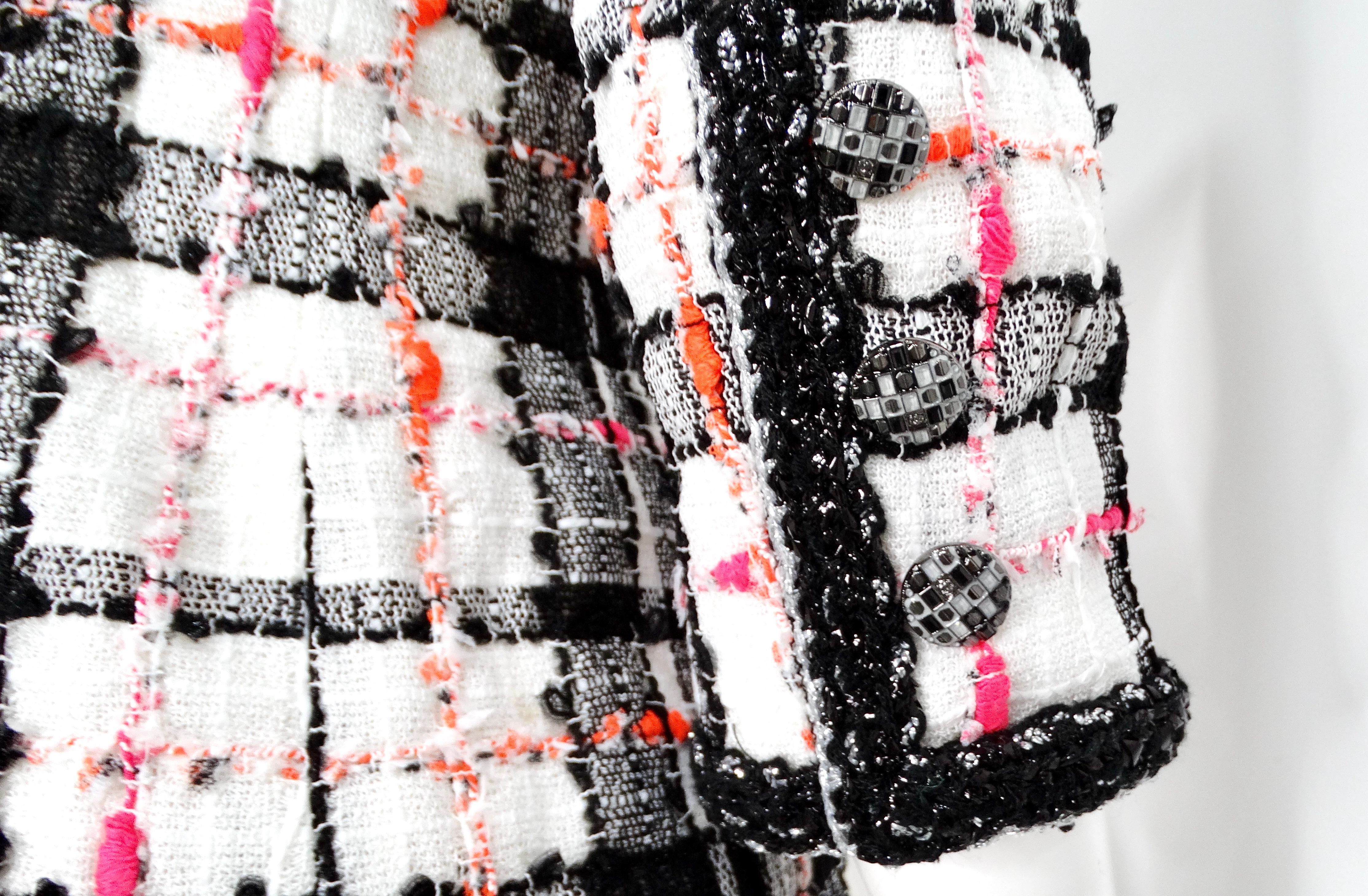 Chanel Giacca doppiopetto a scacchi in bouclè di tweed Tumpsuit 2020 in vendita 4