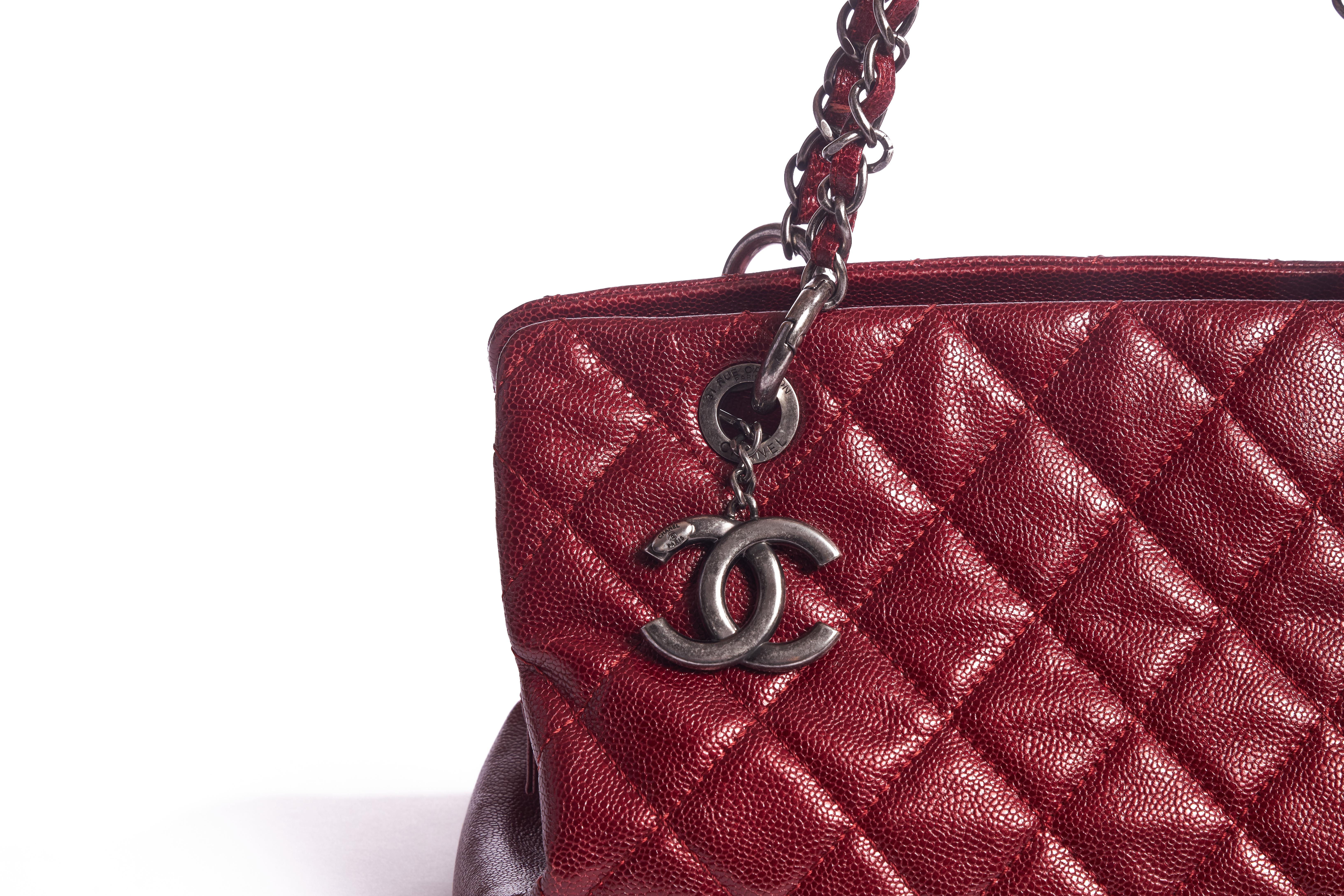 Chanel Cherry Red Caviar Shoulder Bag In Excellent Condition In West Hollywood, CA